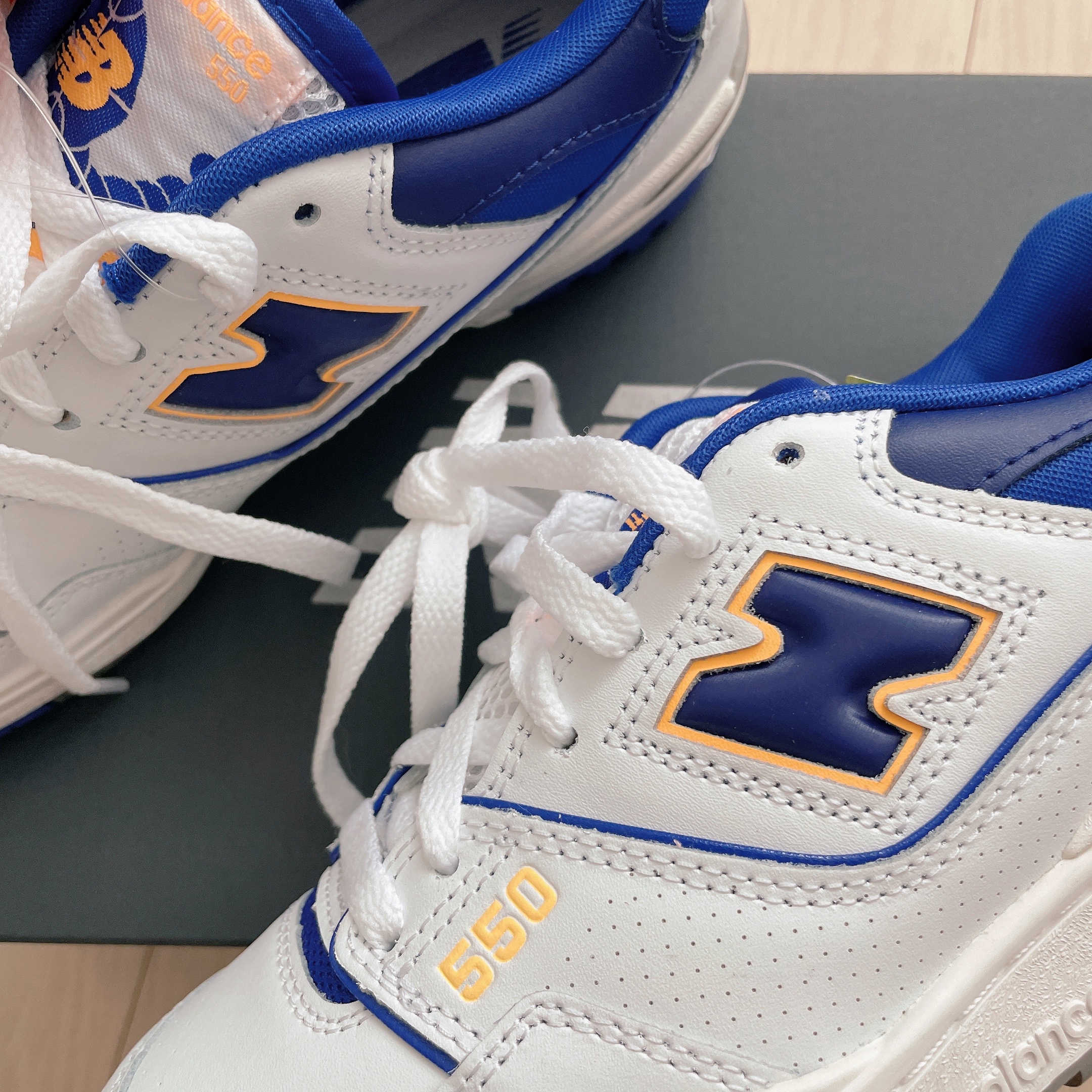 New Balance 550 White Infinity Blue - 2E Wide 착용 스타일 - 2