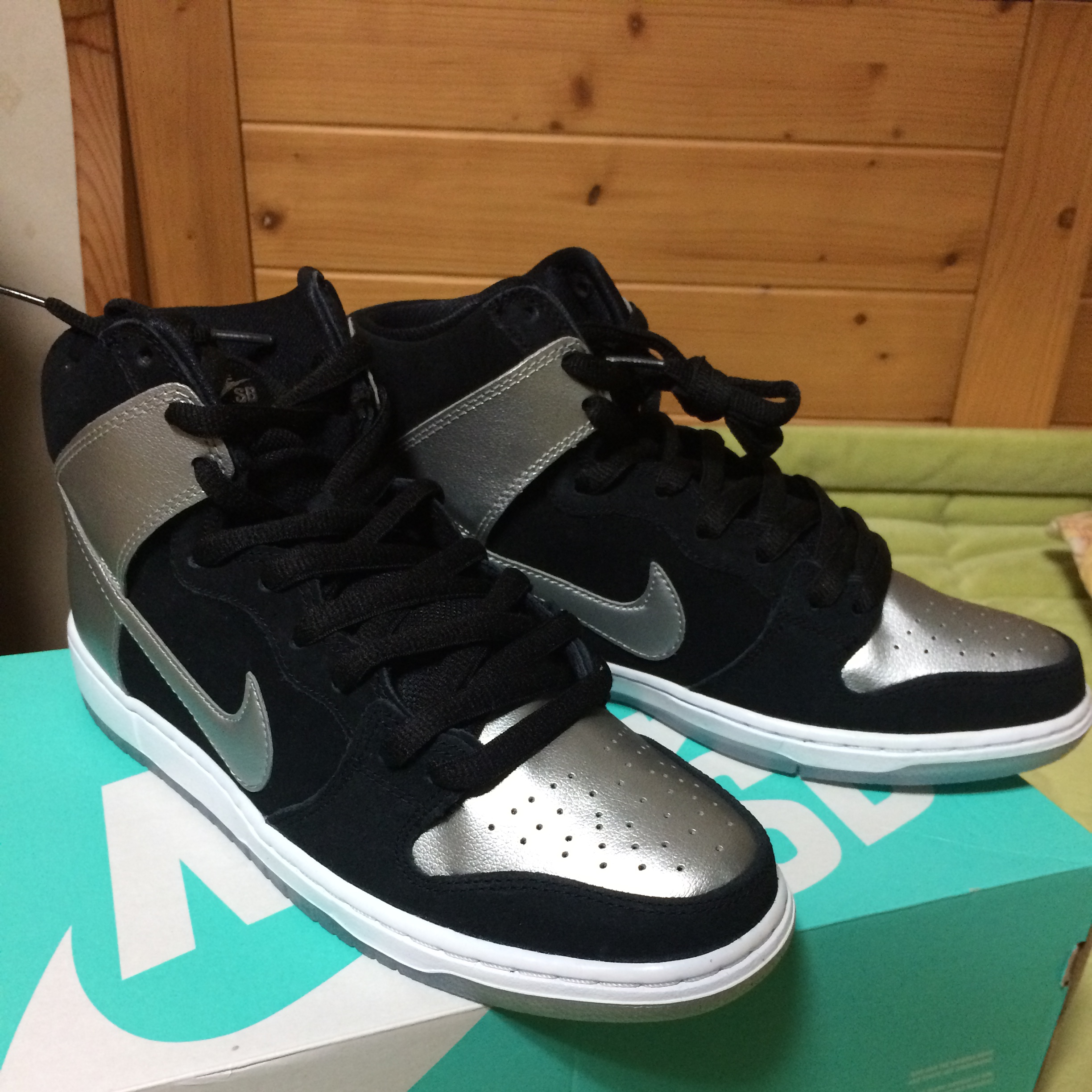 Nike Dunk SB High Tin Man 착용 스타일
