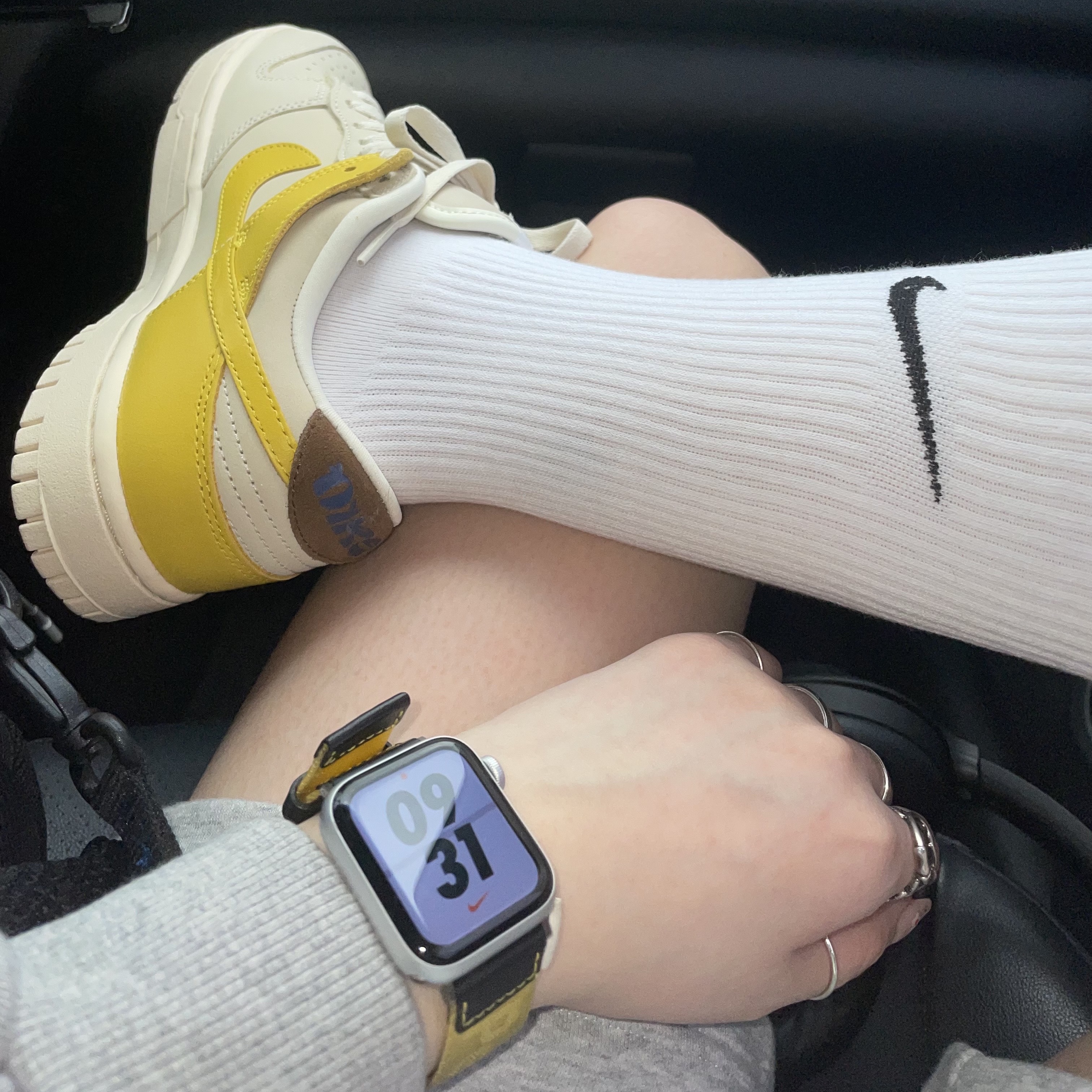(W) Nike Dunk Low LX Banana 착용 스타일 - 2