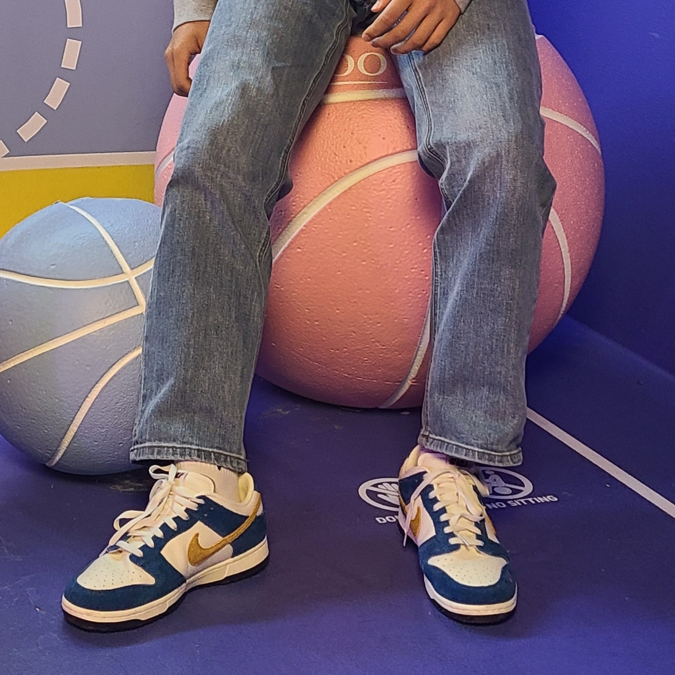 Nike x Kasina Dunk Low 80's Bus 착용 스타일