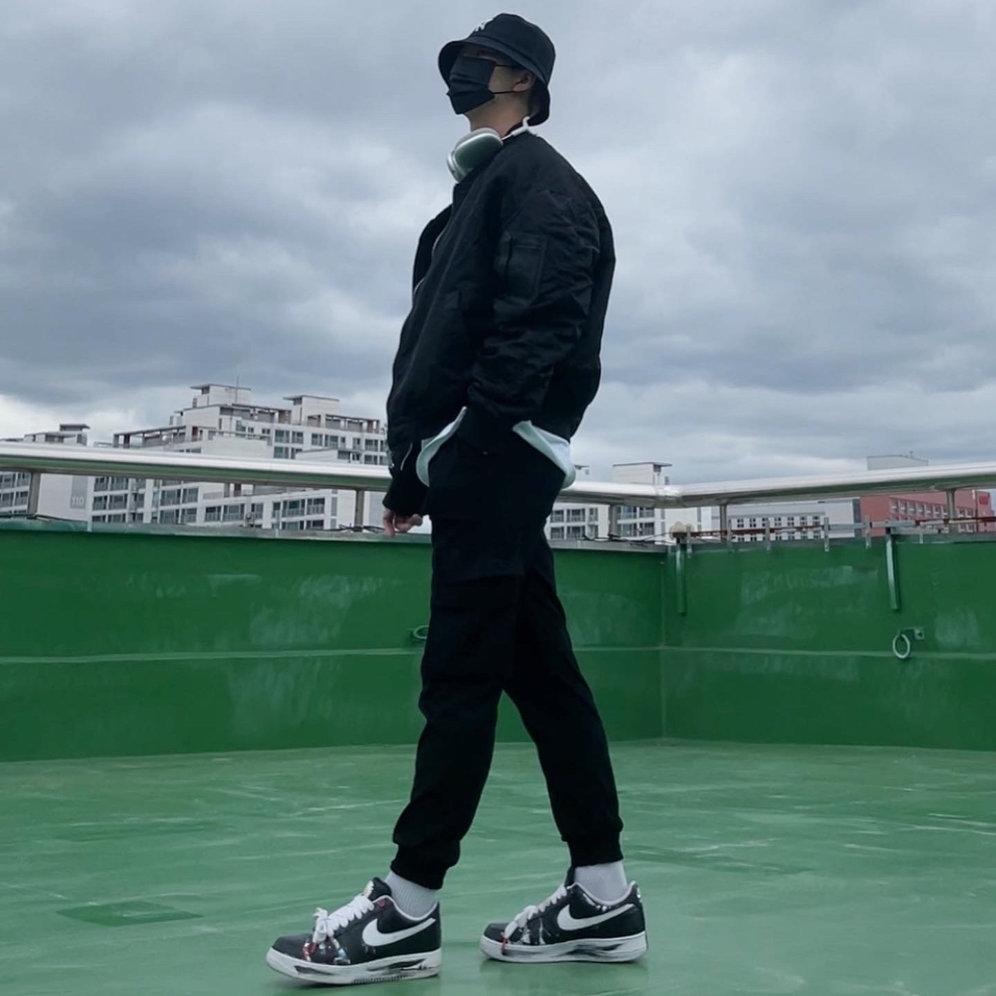 Nike x Peaceminusone Air Force 1 Low Para-Noise 착용 스타일 - 2