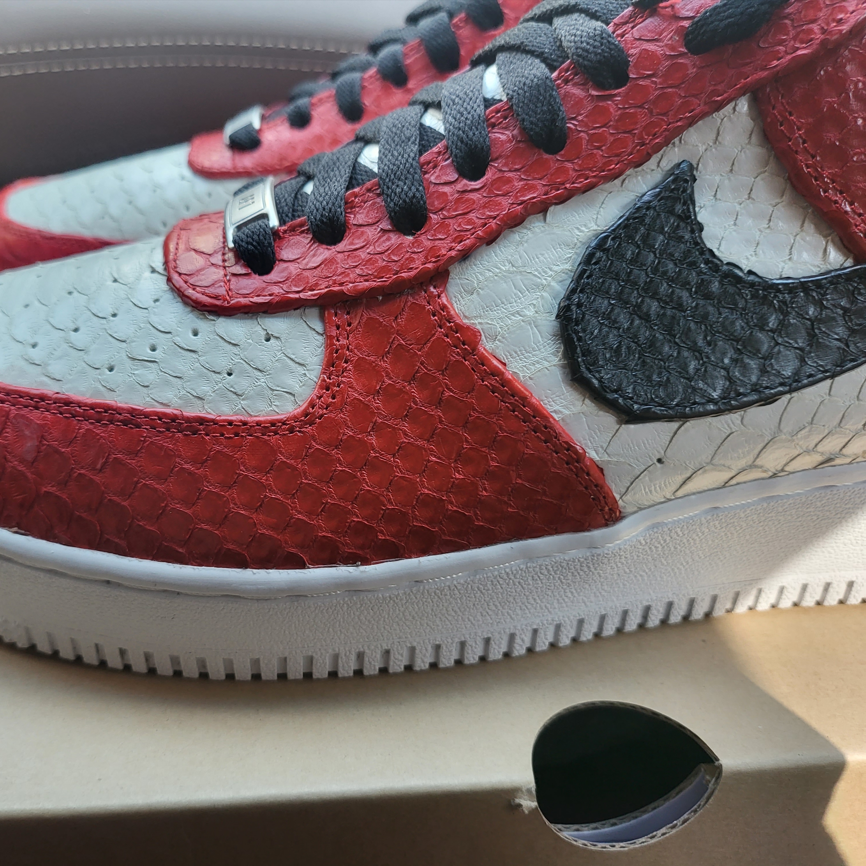 Nike Air Force 1 Low Gym Red 착용 스타일 - 3