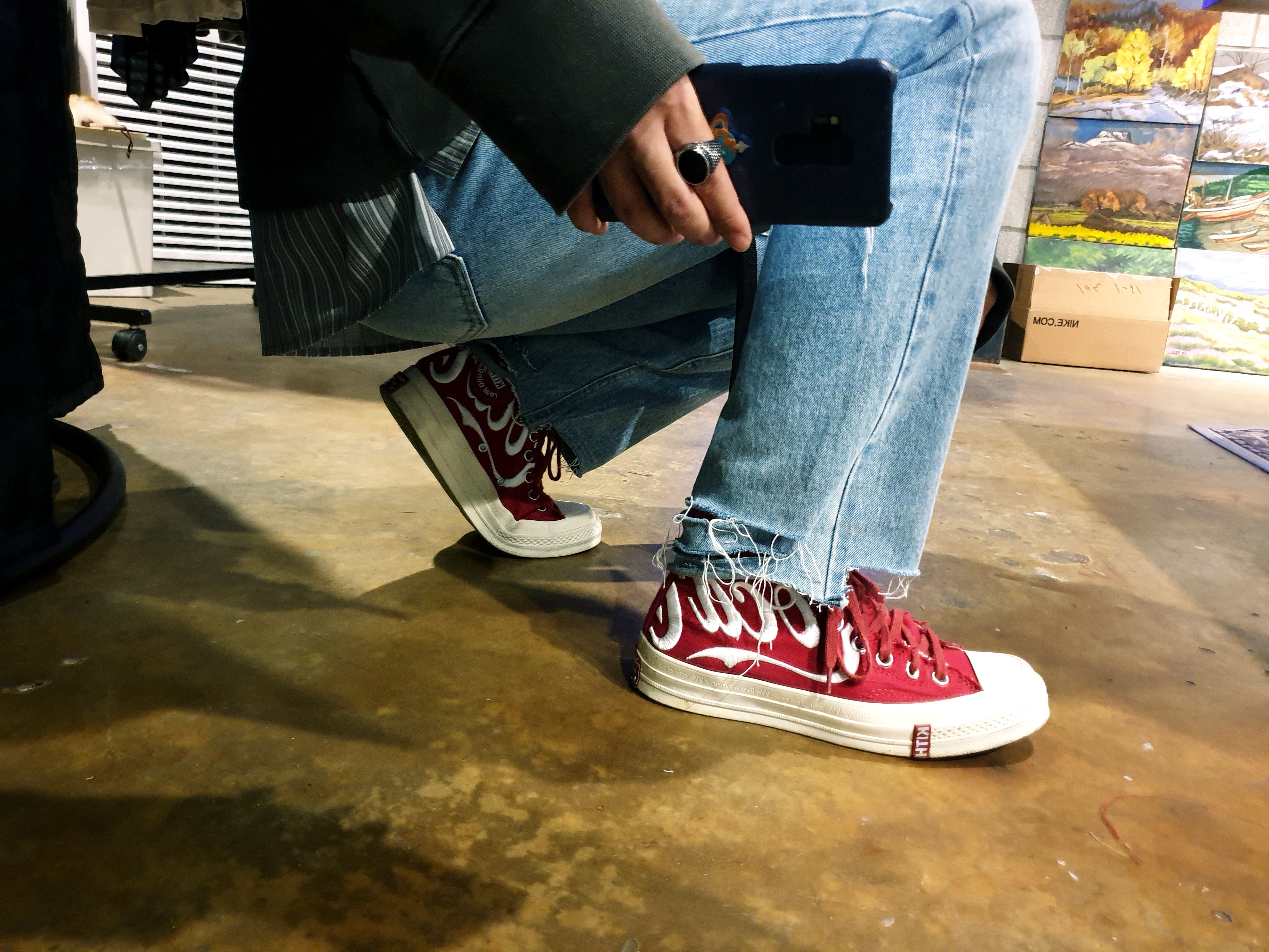 Converse x Kith x Coca Cola Chuck 70 Hi Red 착용 스타일 - 2