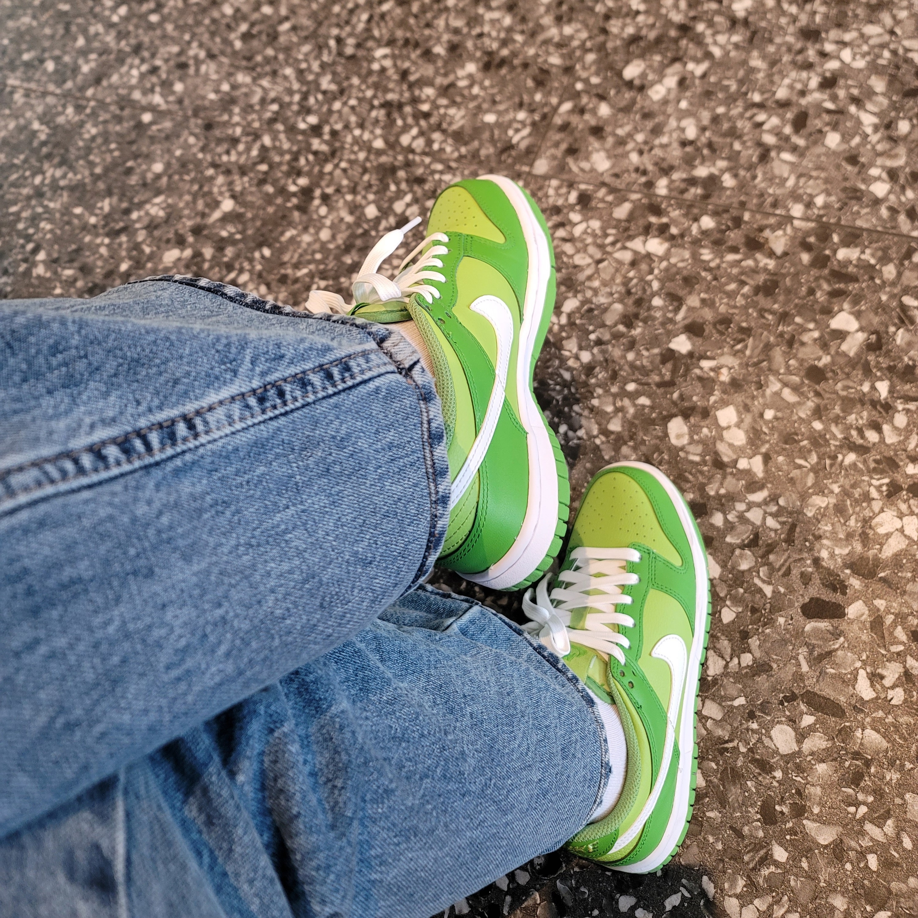 (GS) Nike Dunk Low Vivid Green 착용 스타일