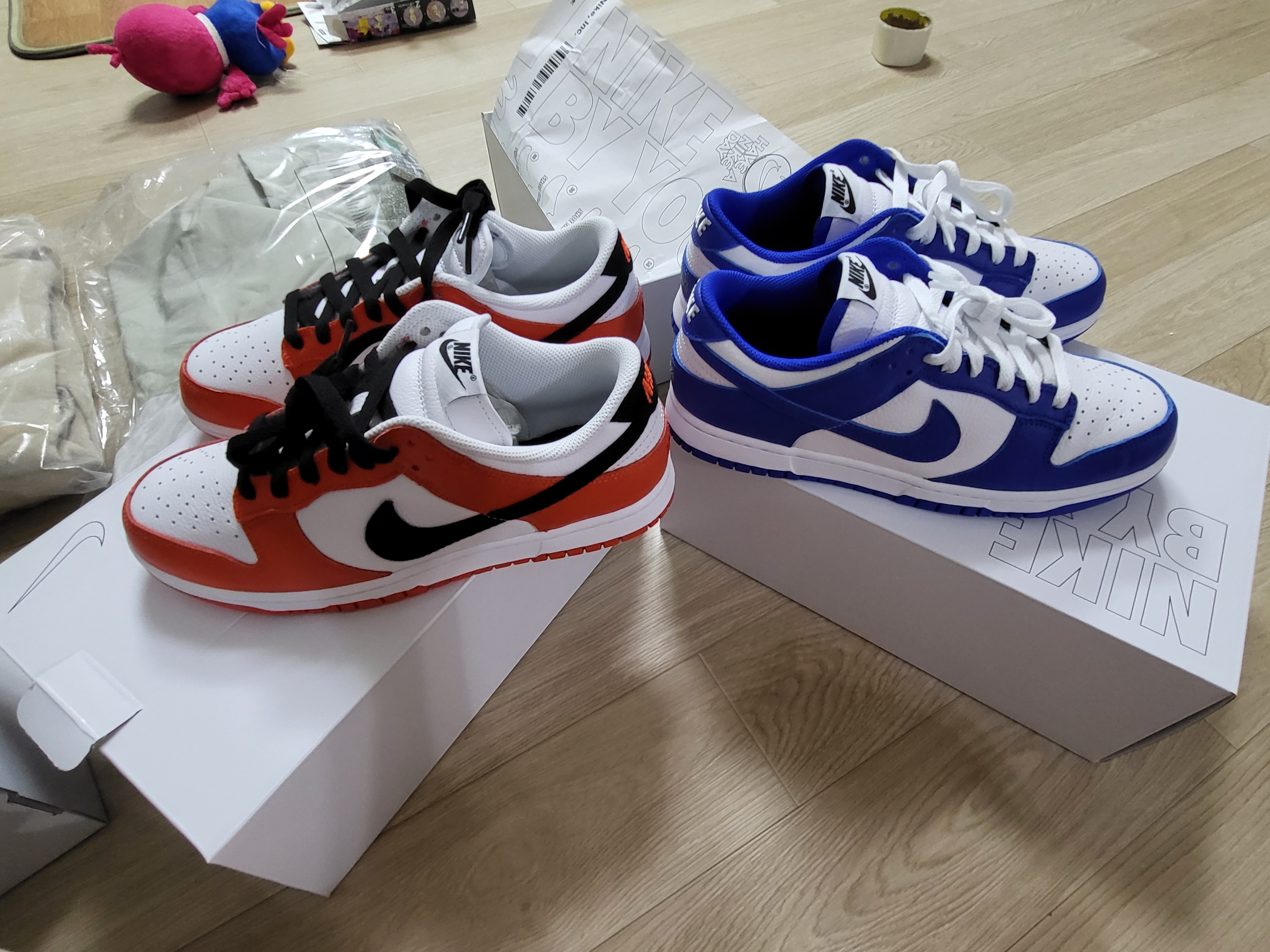 Nike Dunk Low SP Kentucky 2020, (W) Jordan 1 Low OG Starfish 착용 스타일 - 1