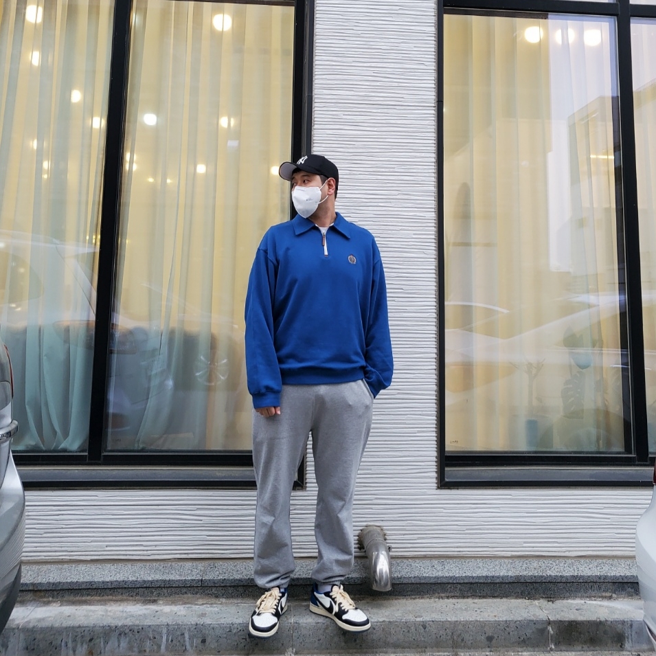 Jordan 1 x Travis Scott x Fragment Retro Low OG SP Military Blue 착용 스타일 - 2