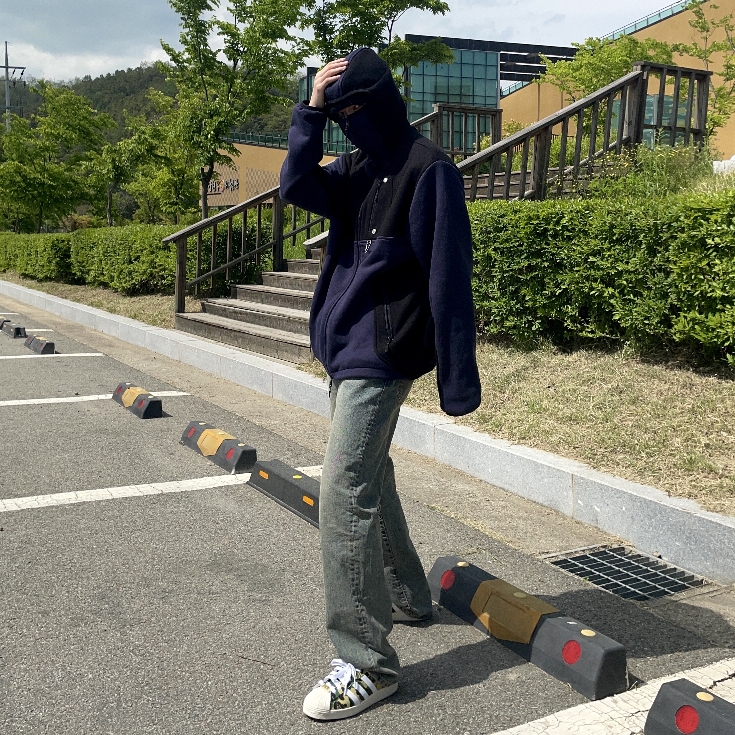 Adidas x BAPE Superstar 80s Green Camo 착용 스타일