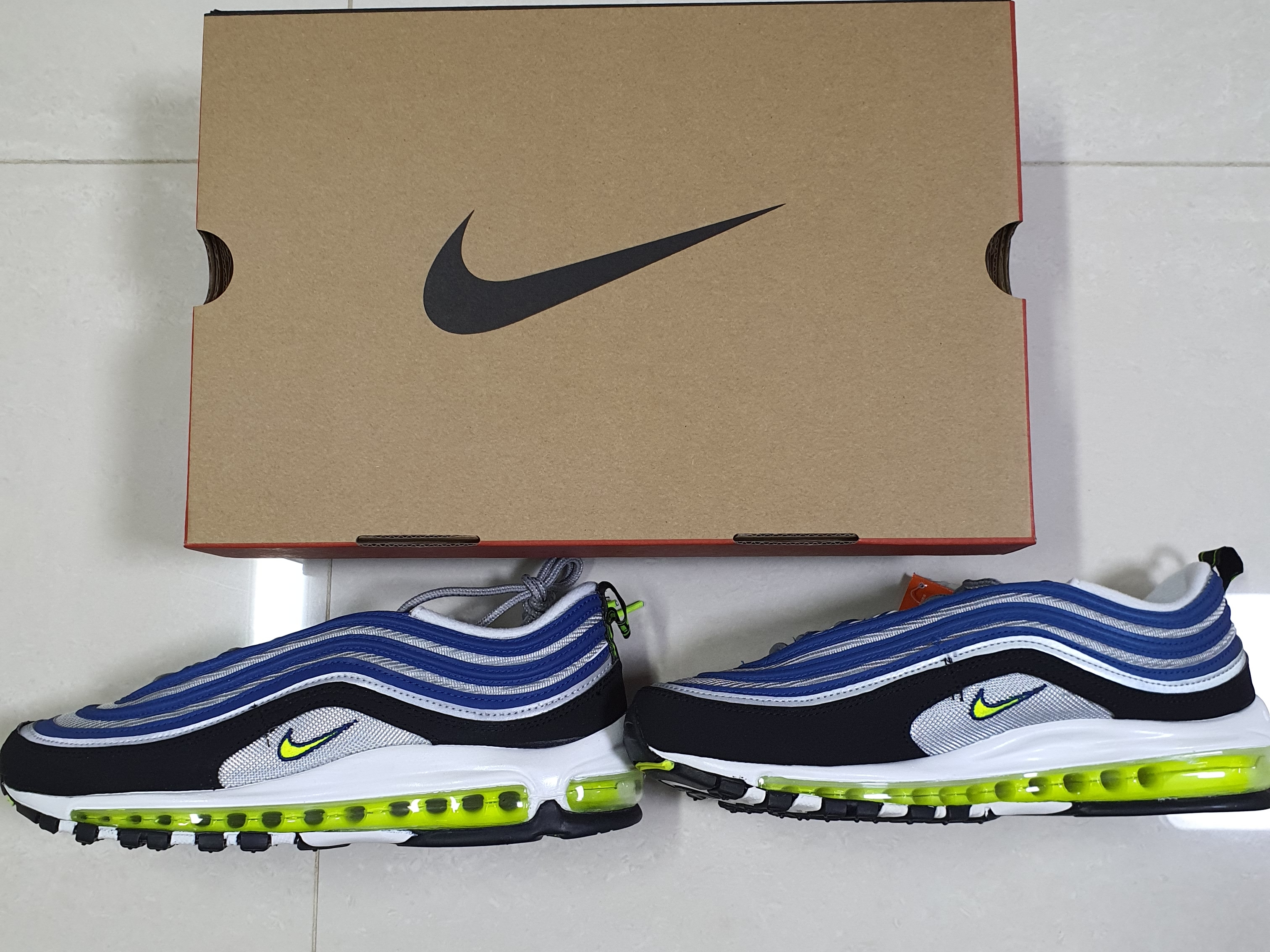 Nike Air Max 97 OG Atlantic Blue and Voltage Yellow 착용 스타일 - 1