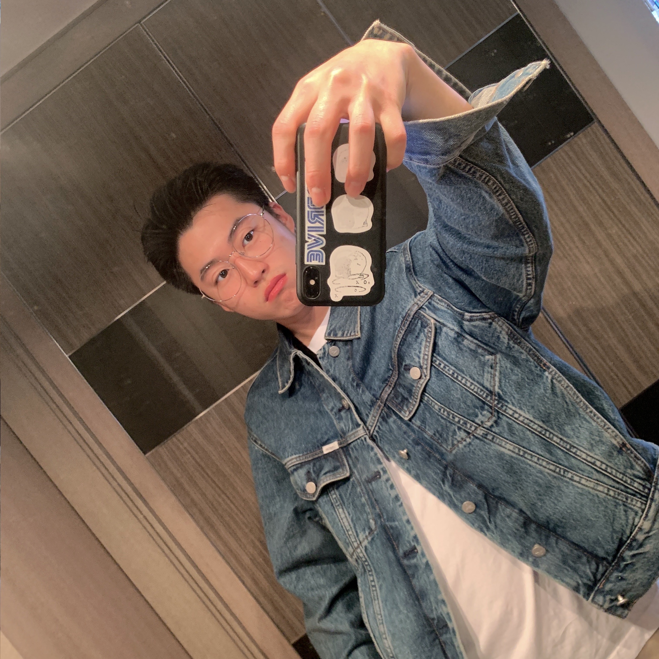 Palace x CK1 Relaxed Trucker Denim Jacket Tinted Sandstone Indigo - 22SS 착용 스타일