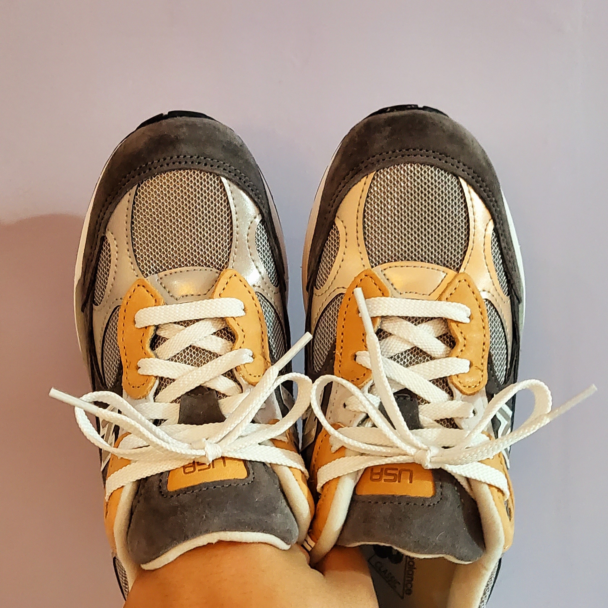 New Balance x Todd Snyder 992 Made in USA 10th Anniversary Grey Tan 착용 스타일 - 4