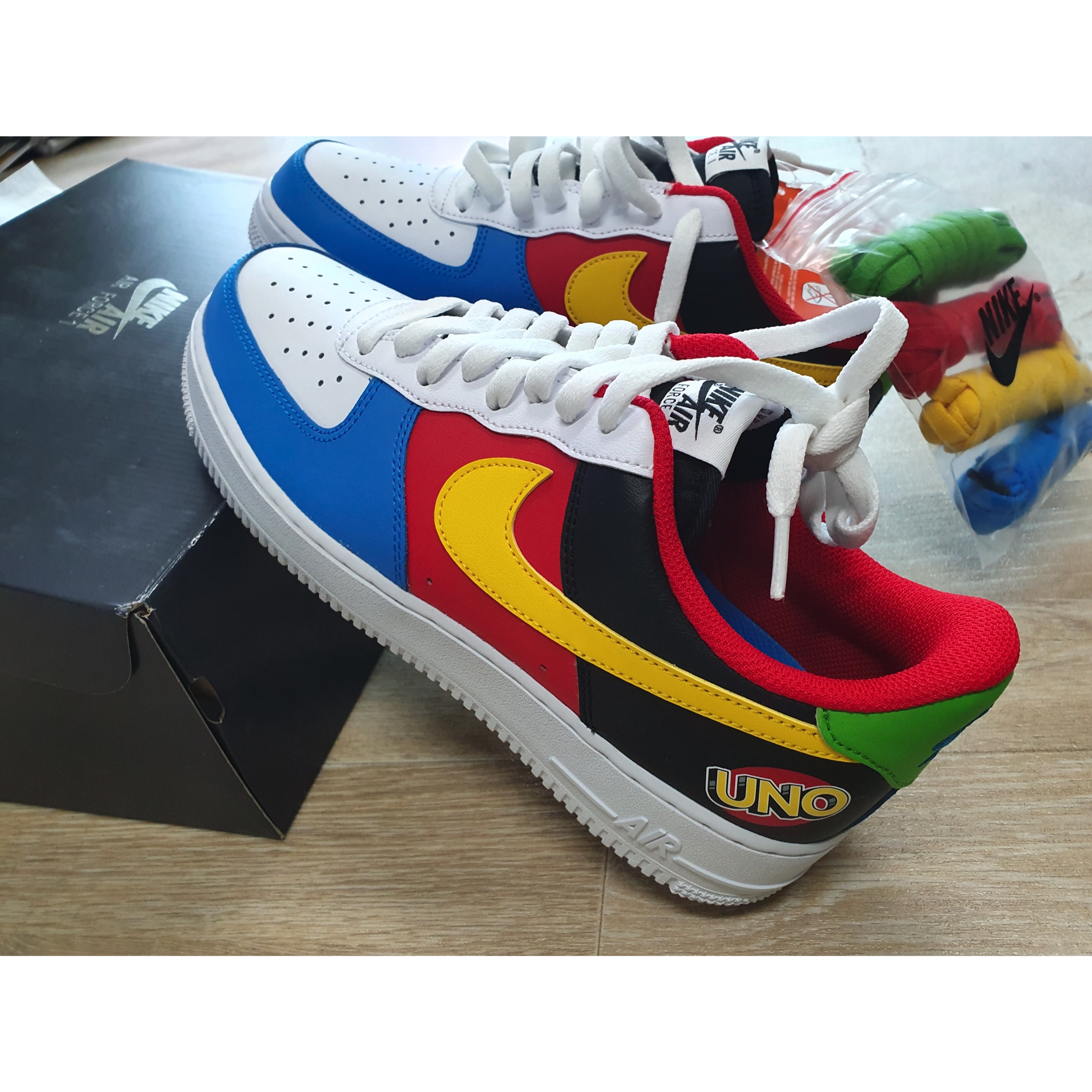 Nike x UNO Air Force 1 '07 QS White Yellow Zest 착용 스타일