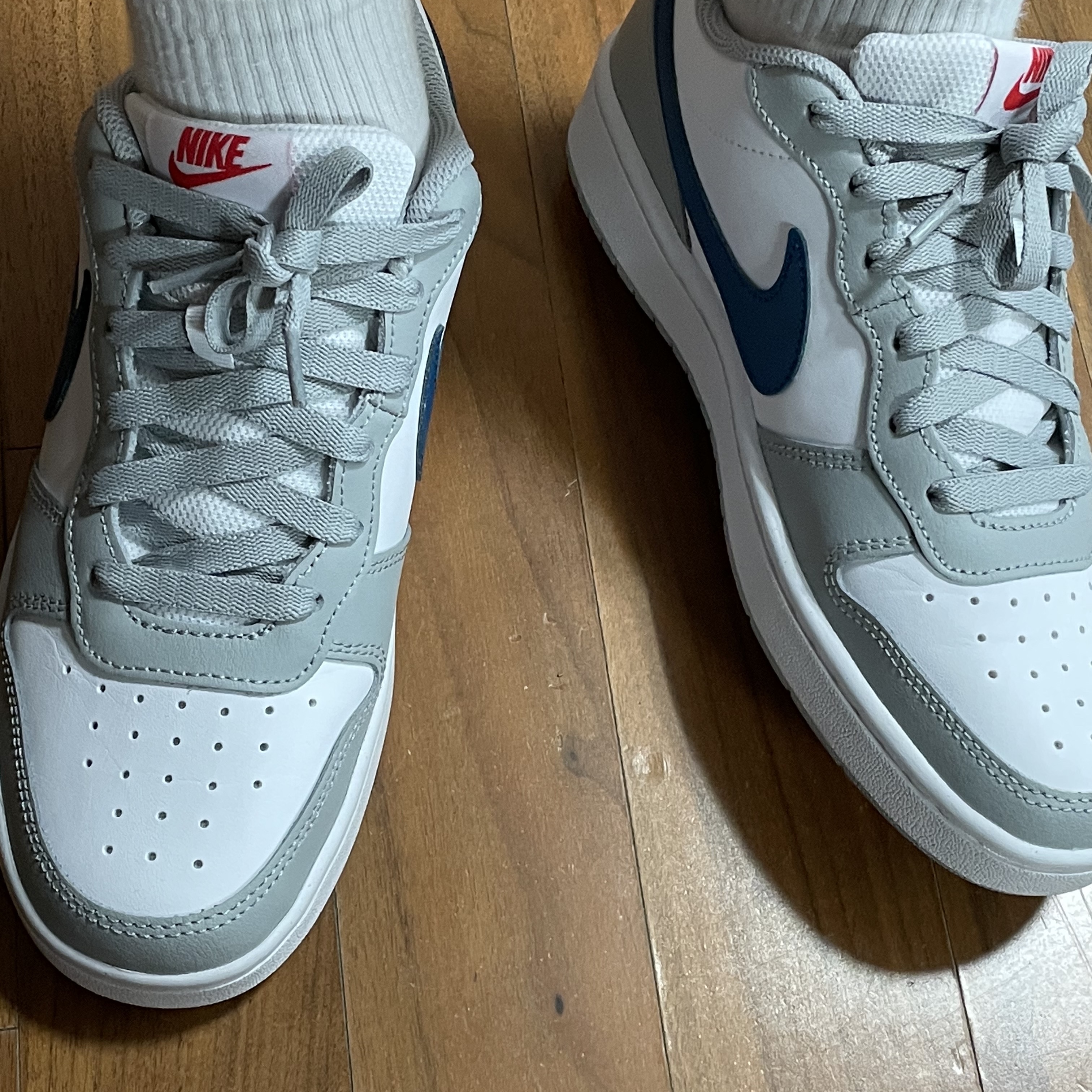 (GS) Nike Court Borough Low 2 Light Smoke Grey 착용 스타일 - 2