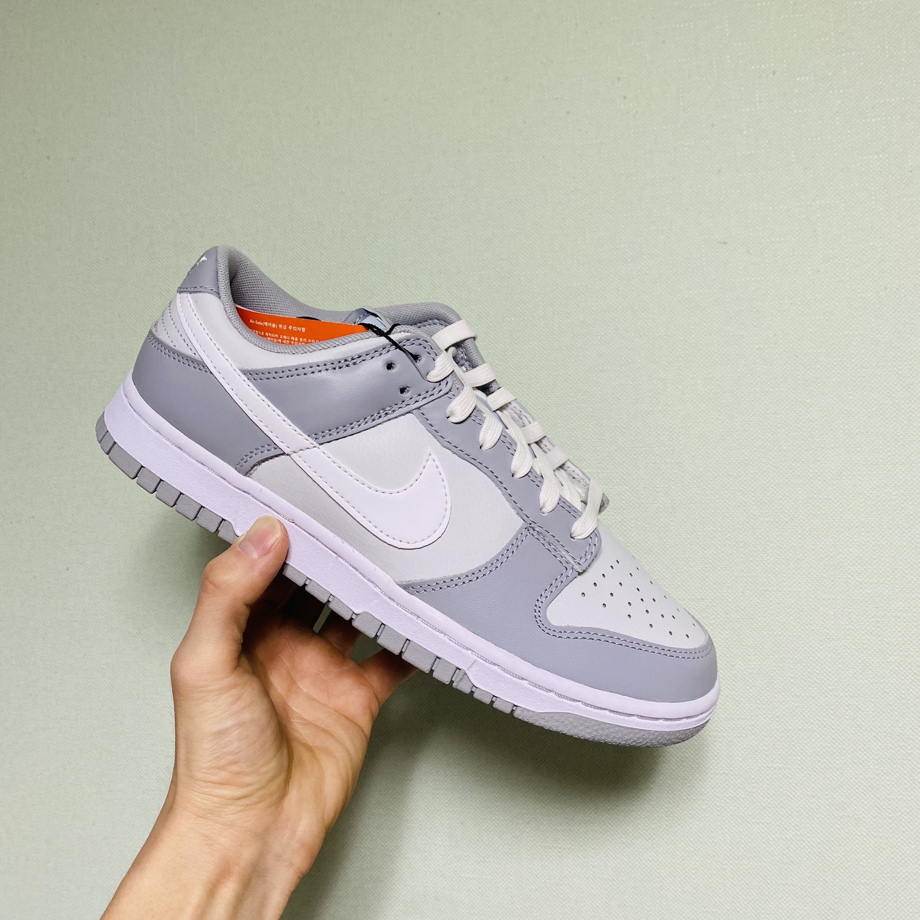 Nike Dunk Low Retro Wolf Grey 착용 스타일