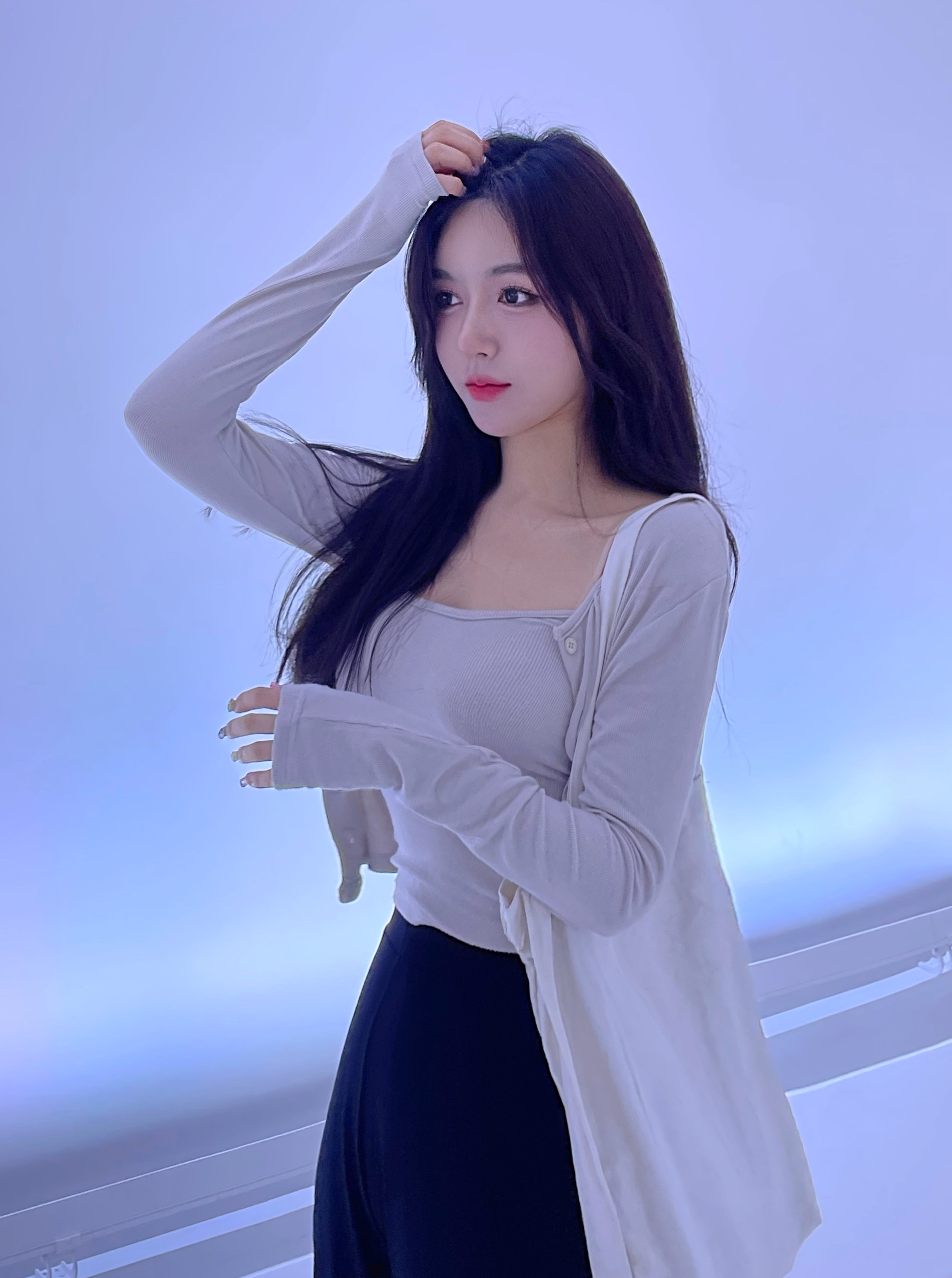 Oofos OOriginal Black 착용 스타일 - 3
