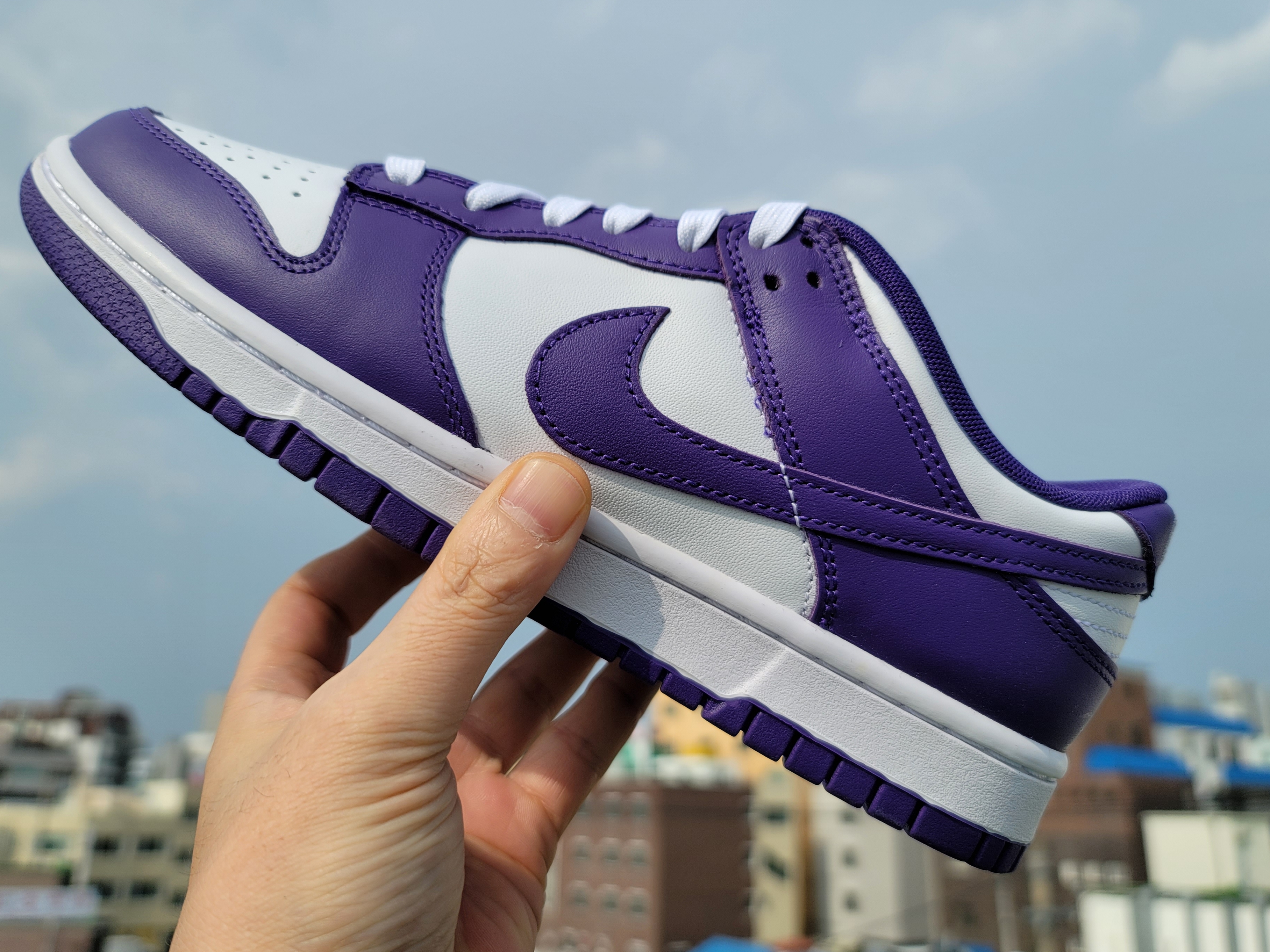 Nike Dunk Low Retro Championship Court Purple 착용 스타일