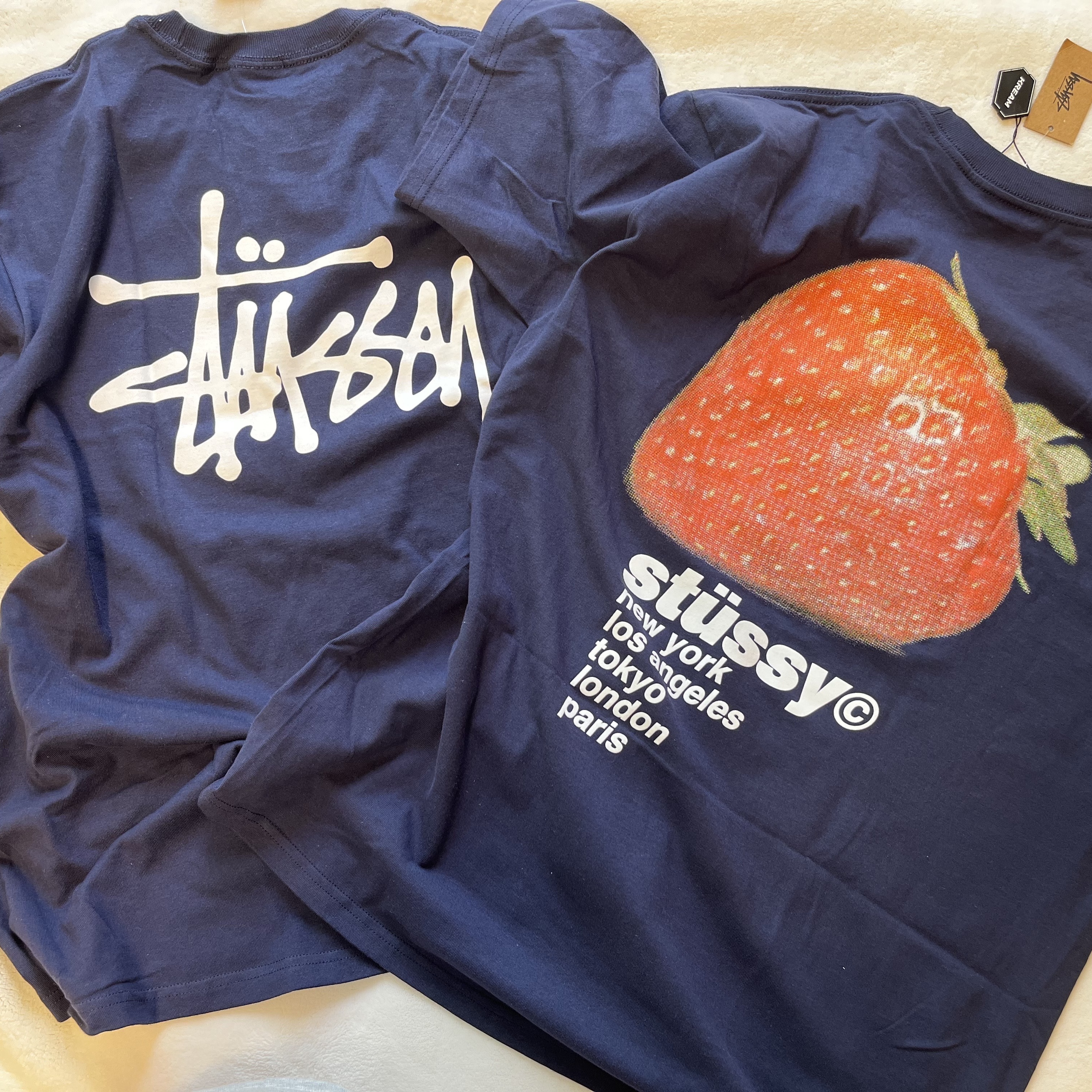 Stussy Strawberry T-Shirt Navy, Stussy Basic Stussy T-Shirt Navy 2022 착용 스타일