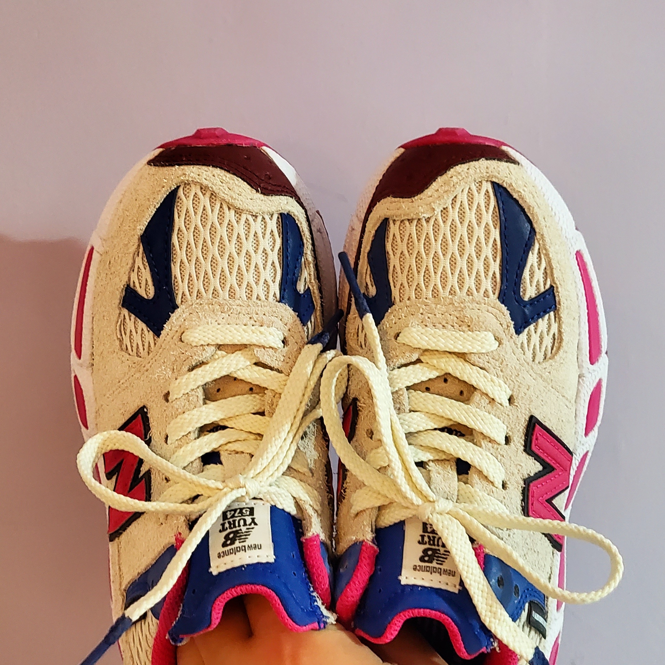 New Balance x Salehe Bembury 574 Yurt Pink Blue 착용 스타일 - 4