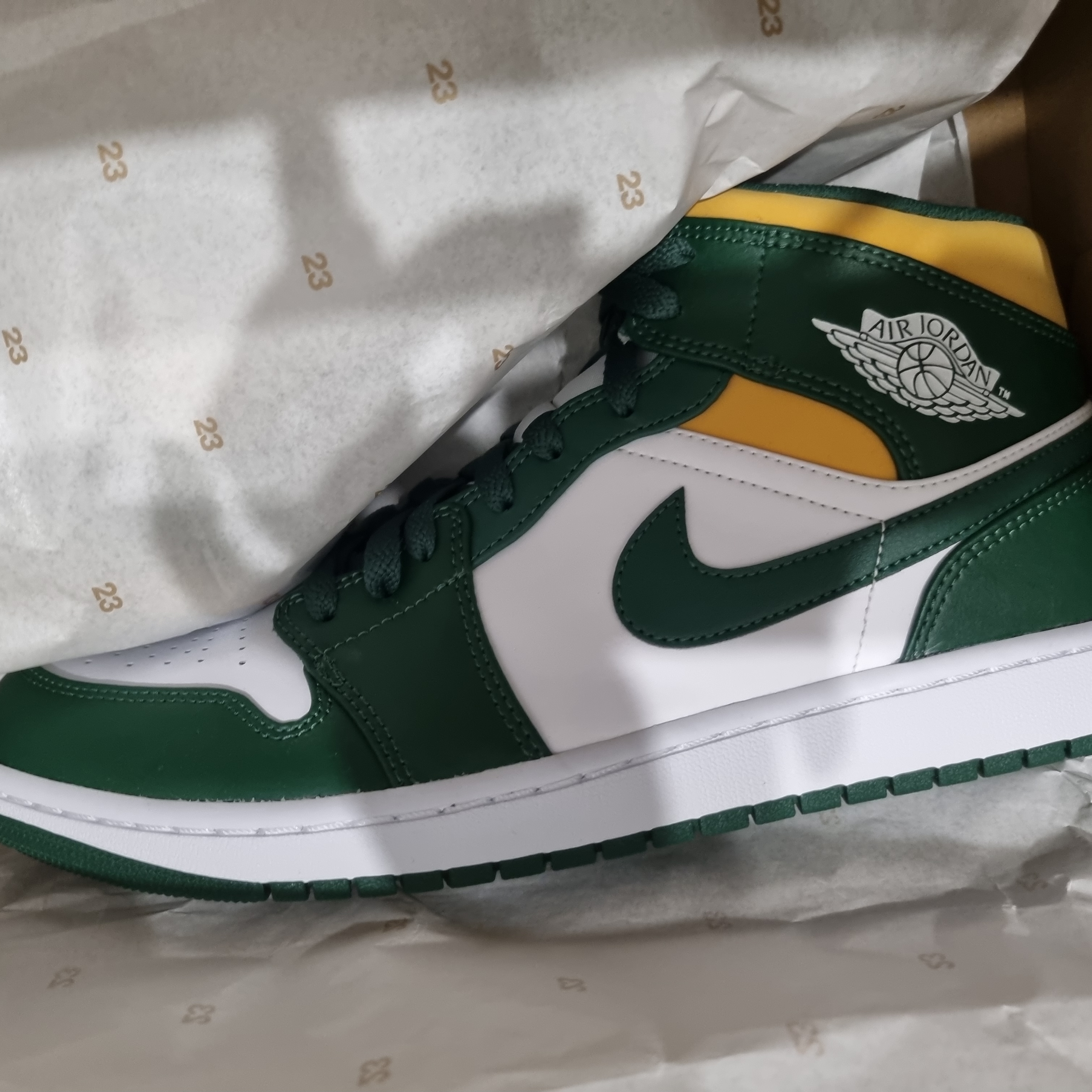 Jordan 1 Mid Sonics 2021 착용 스타일