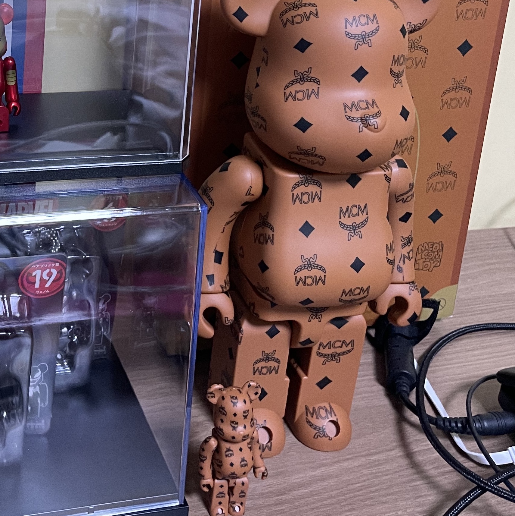 Bearbrick x MCM 100% & 400% Set 착용 스타일