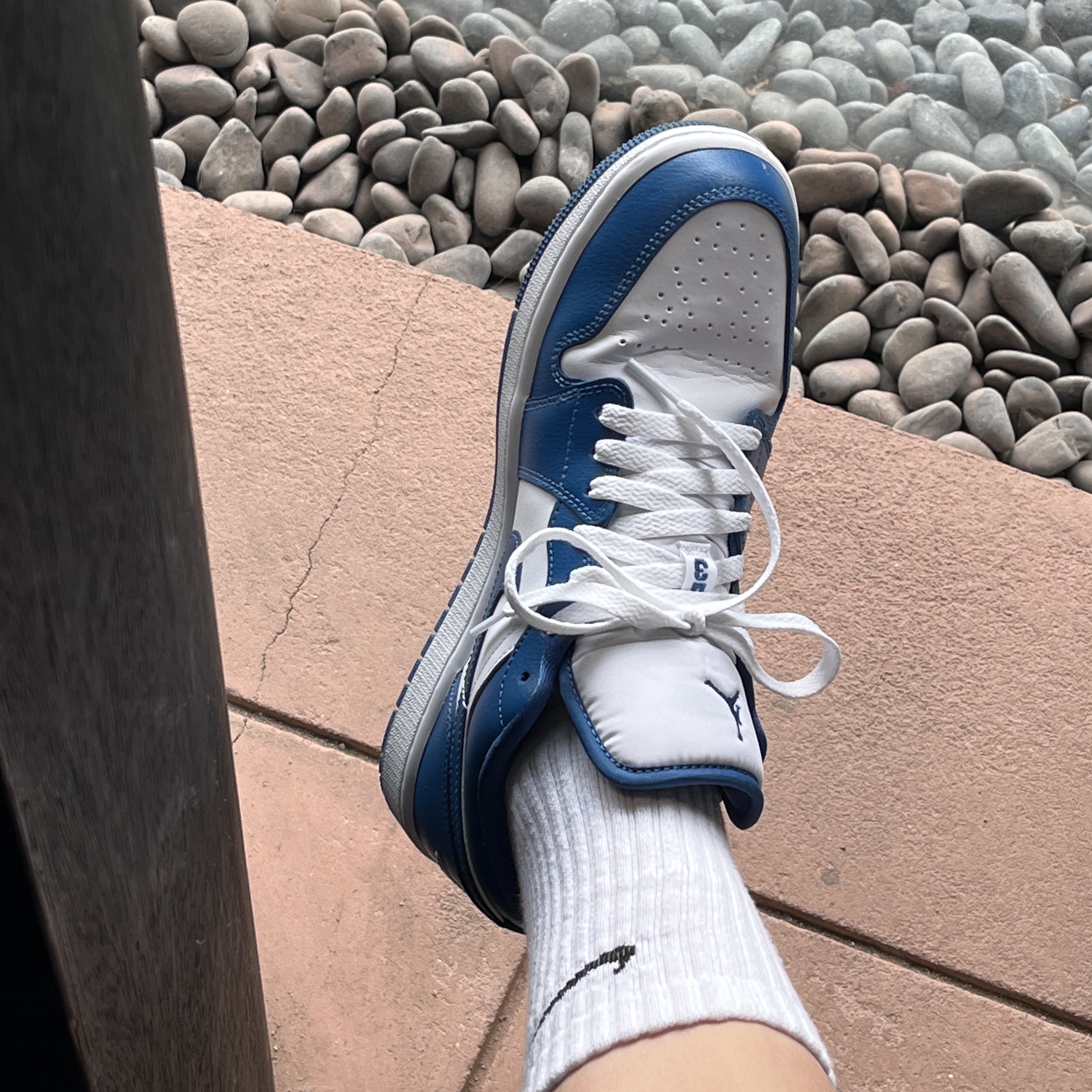(W) Jordan 1 Low White Dark Marina Blue 착용 스타일