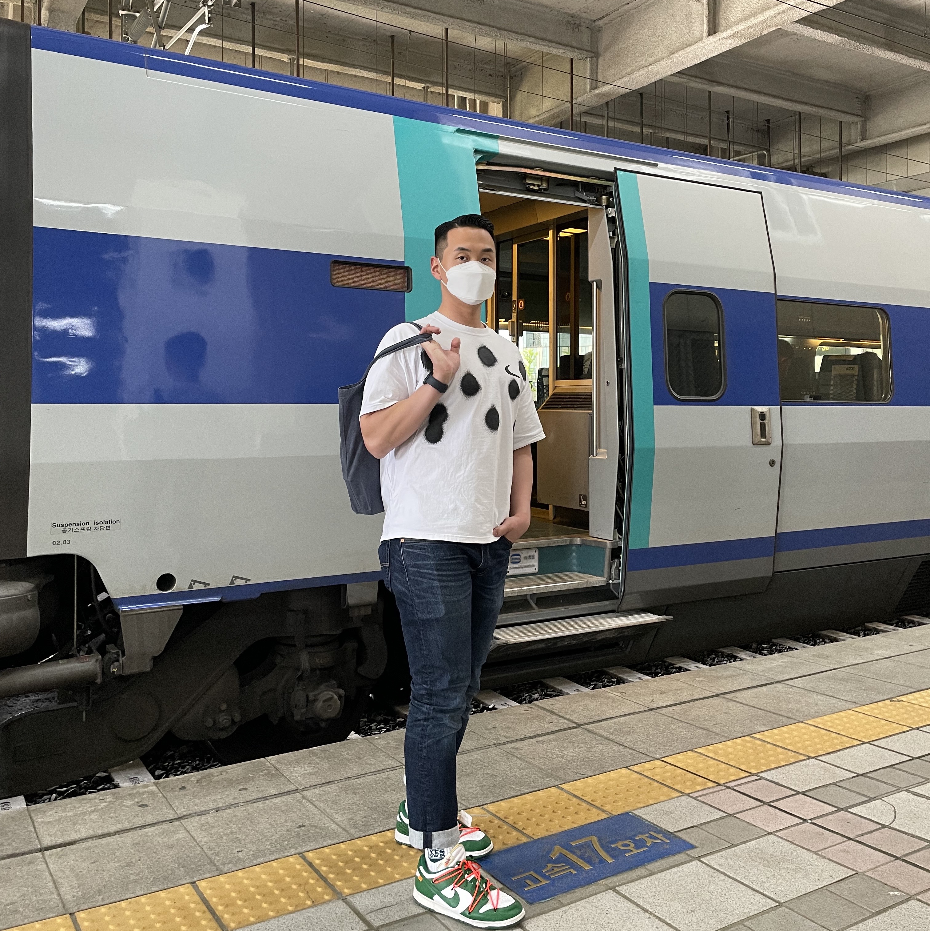 Nike x Off-White Dunk Low Pine Green, Nike x Off-White NRG Short Sleeve T-Shirt White 착용 스타일