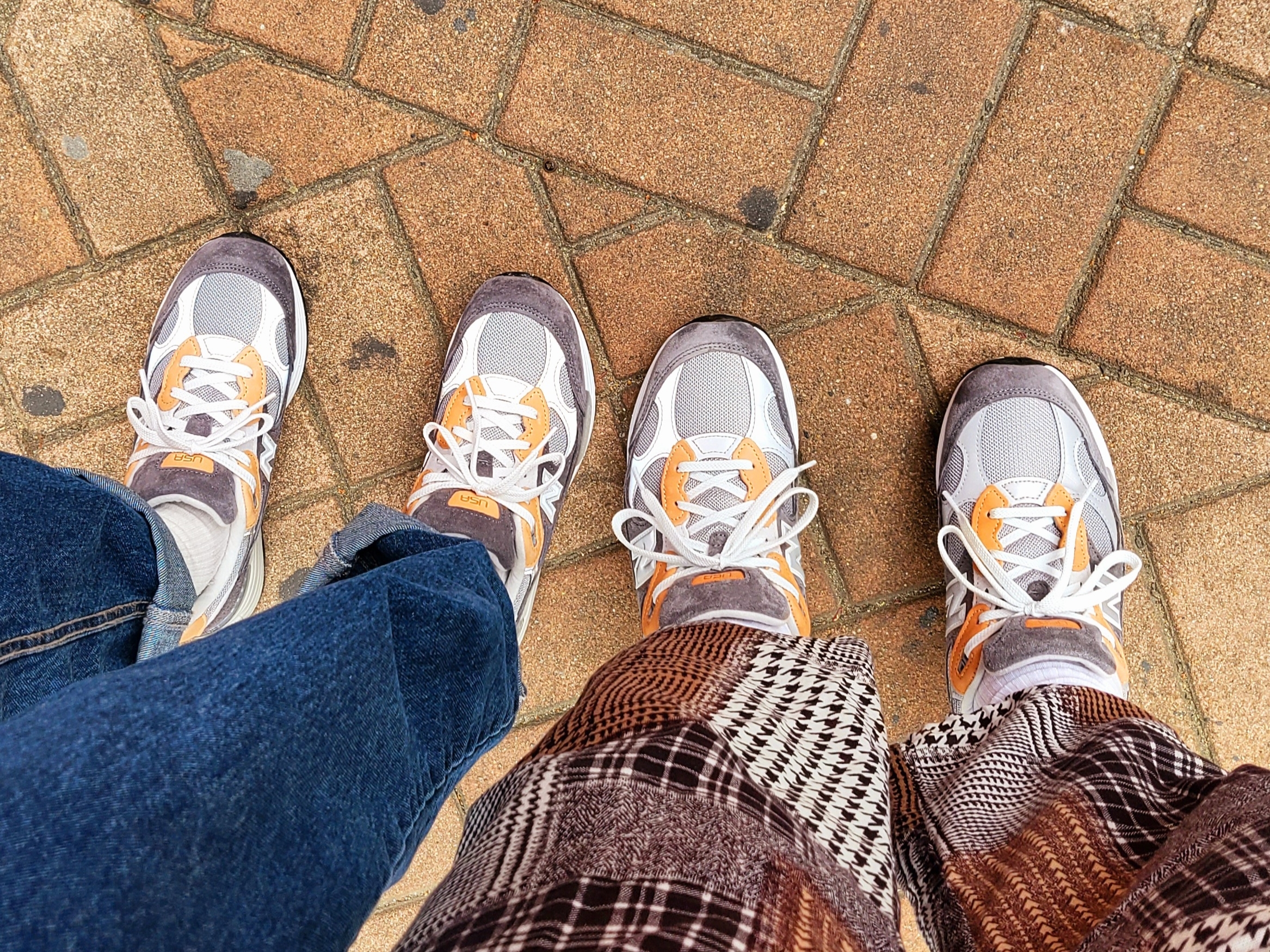 New Balance x Todd Snyder 992 Made in USA 10th Anniversary Grey Tan 착용 스타일