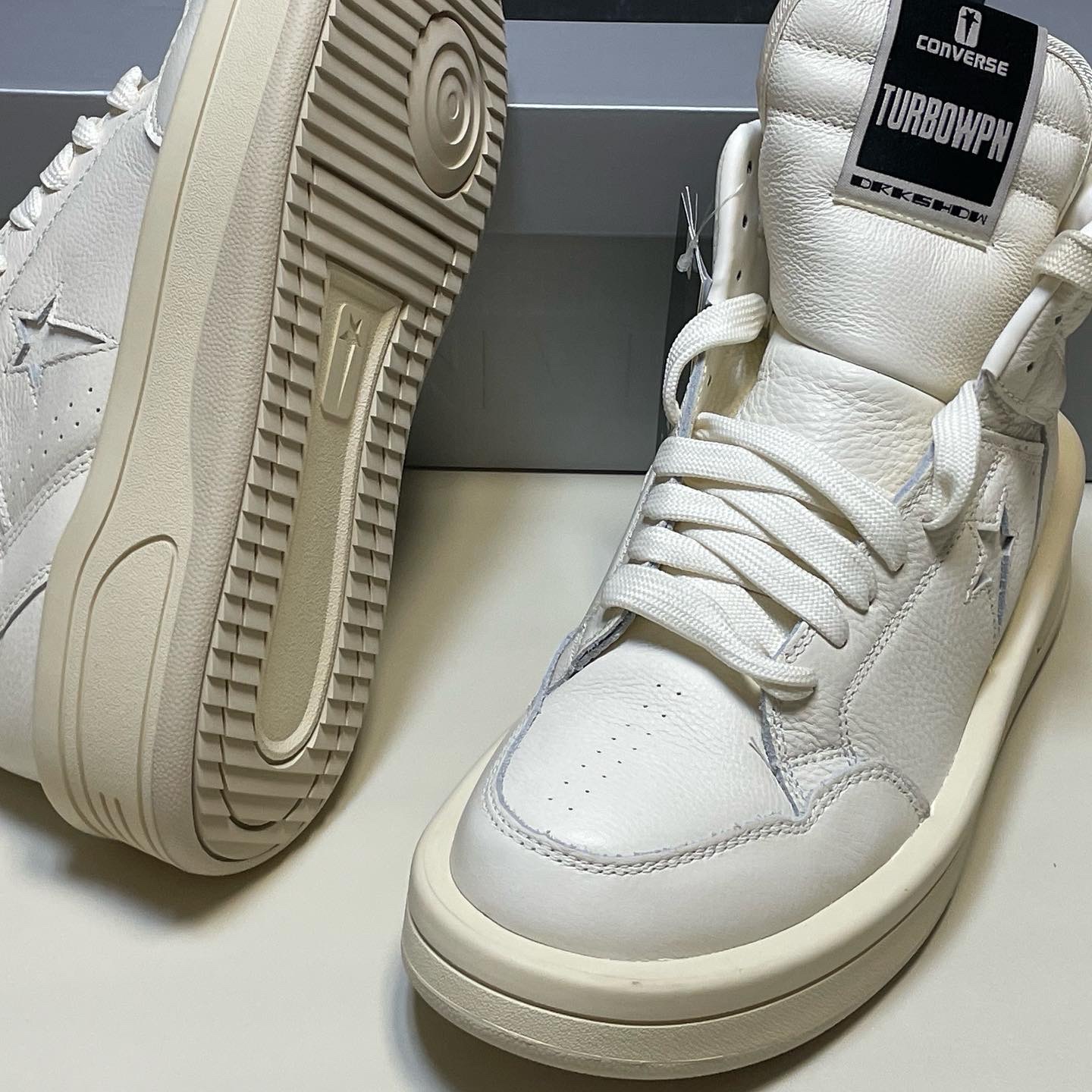 Converse x Drkshdw Turbowpn Egret 착용 스타일 - 3