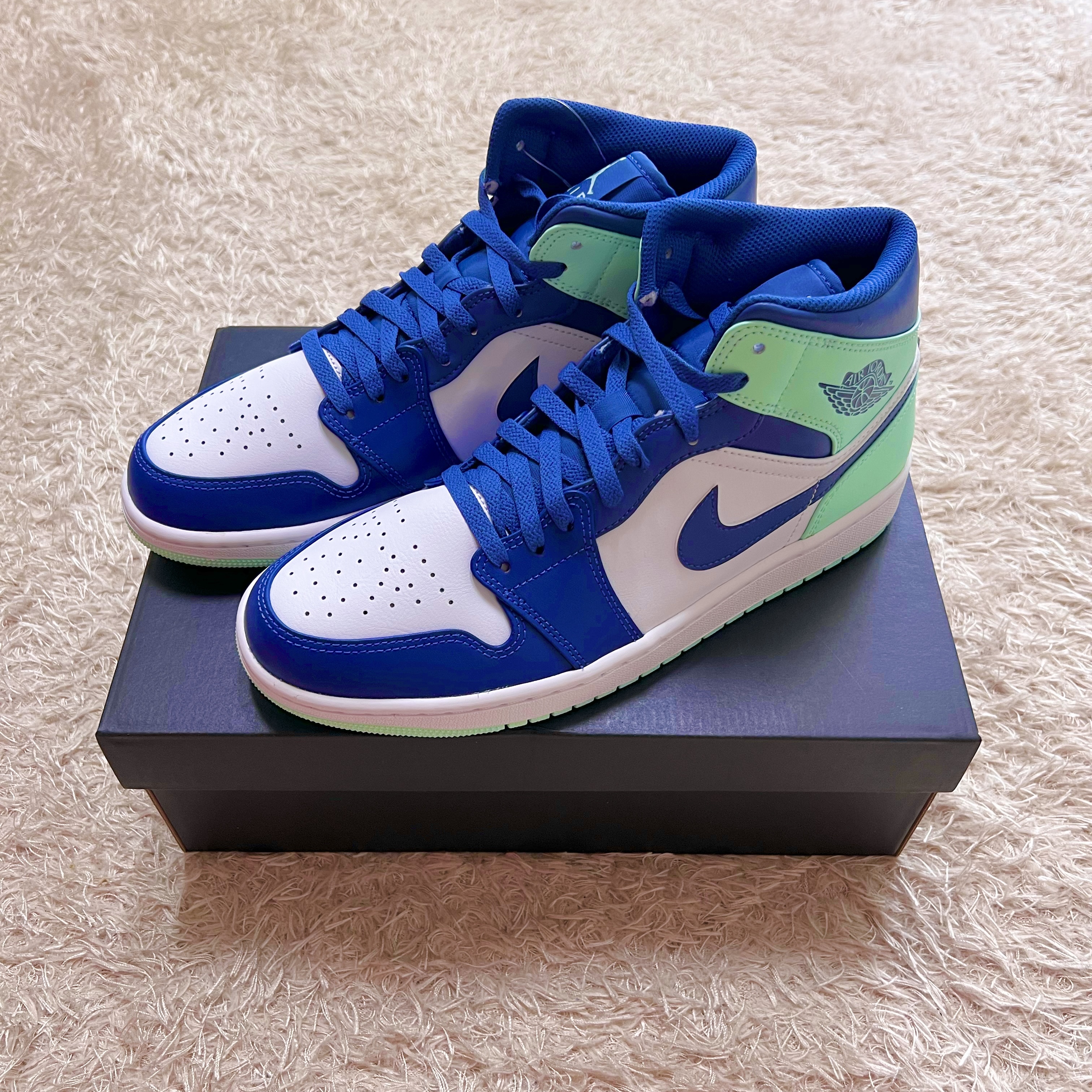 Jordan 1 Mid Blue Mint 착용 스타일