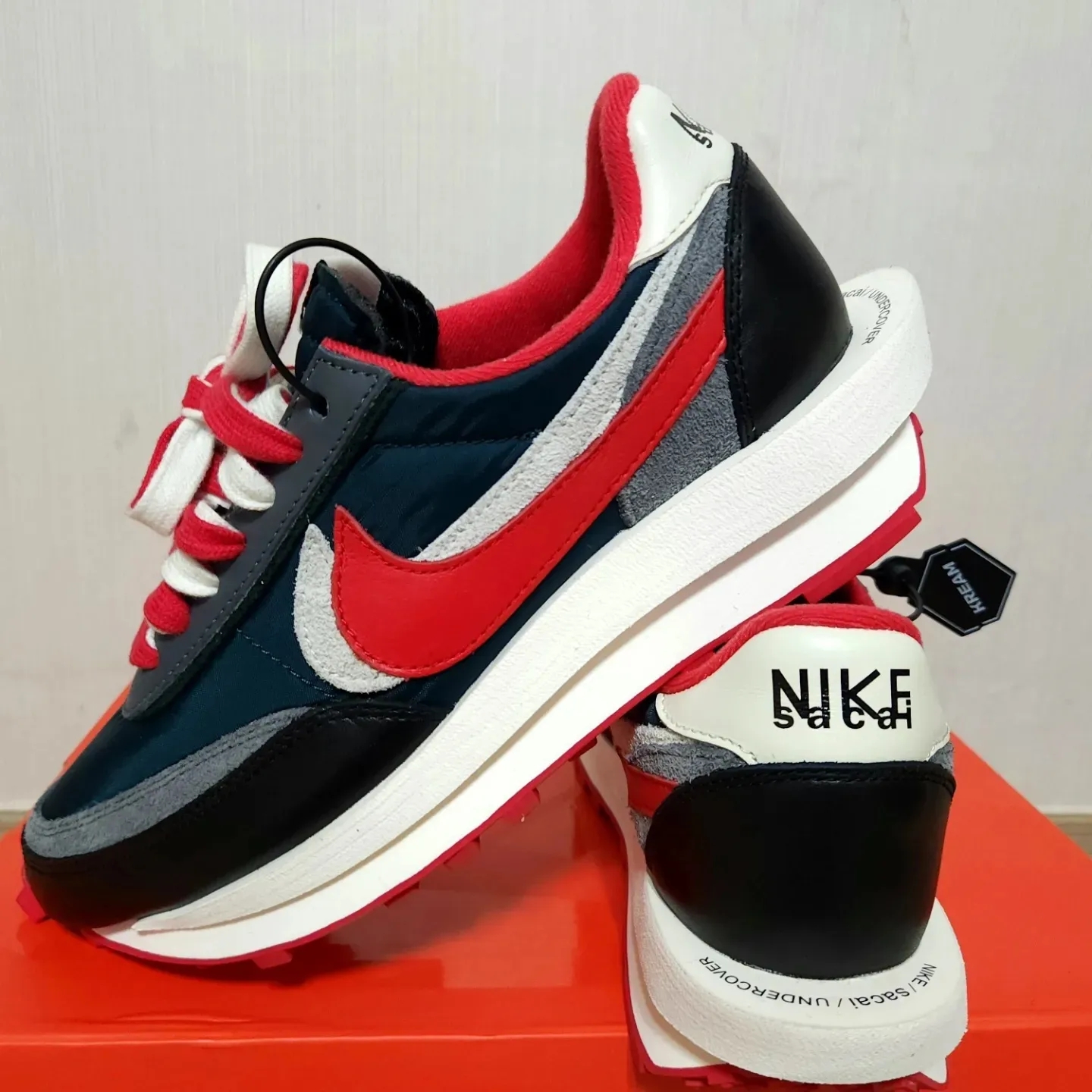 Nike x Sacai x Undercover LDWaffle Midnight Spruce University Red 착용 스타일