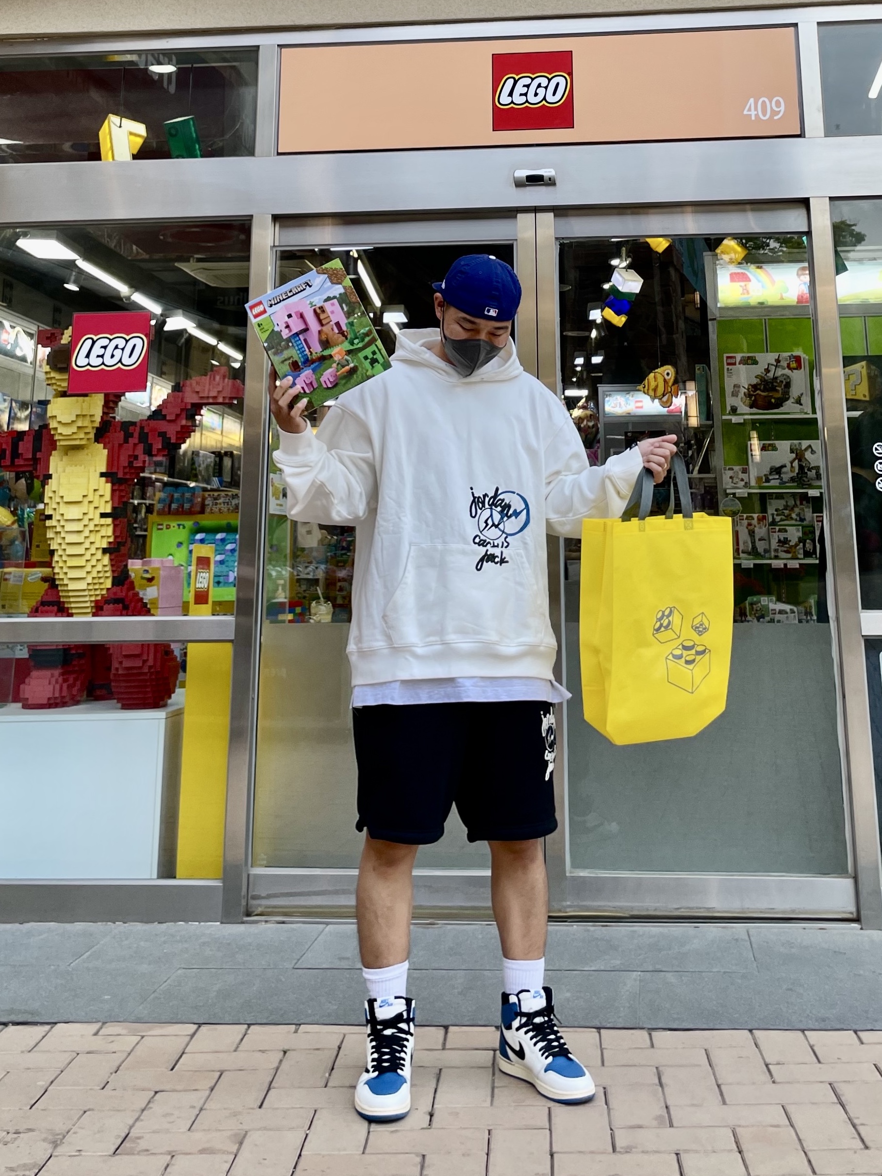 Jordan 1 x Travis Scott x Fragment Retro High OG SP Military Blue, Jordan x Travis Scott x Fragment Shorts Black (DJ0617-010) 착용 스타일