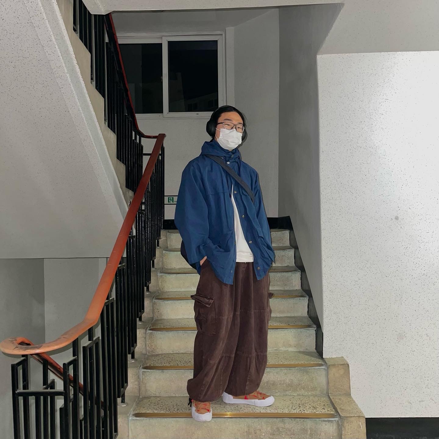 Nike x Sacai Blazer Low British Tan 착용 스타일 - 1