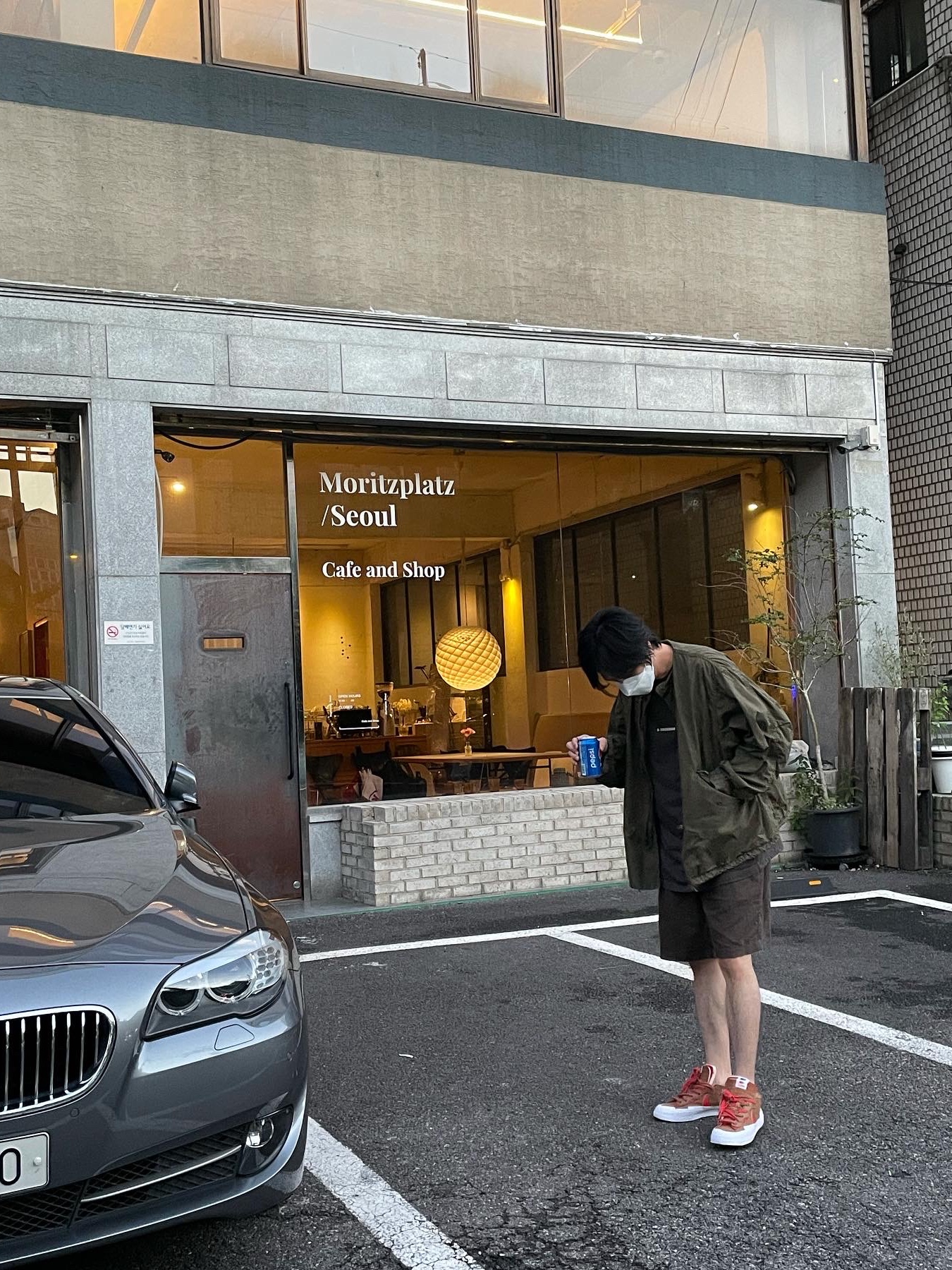 Nike x Sacai Blazer Low British Tan 착용 스타일 - 1