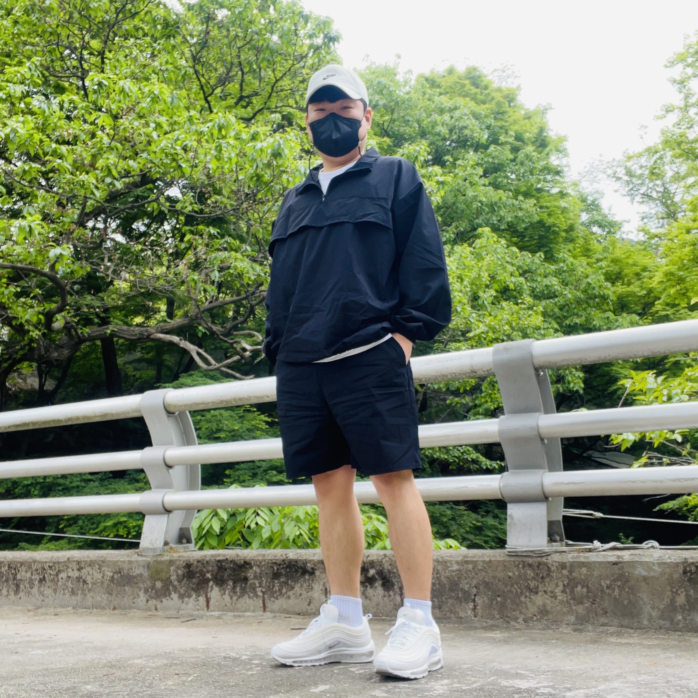 Nike Air Max 97 Triple White Wolf Grey 착용 스타일 - 3
