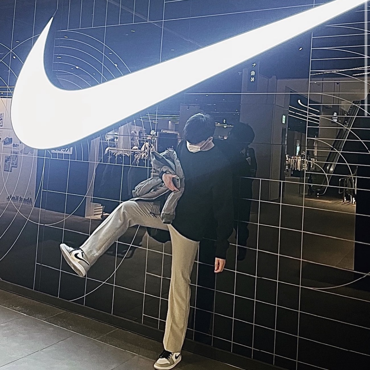 Jordan 1 Mid Light Smoke Grey Anthracite 착용 스타일
