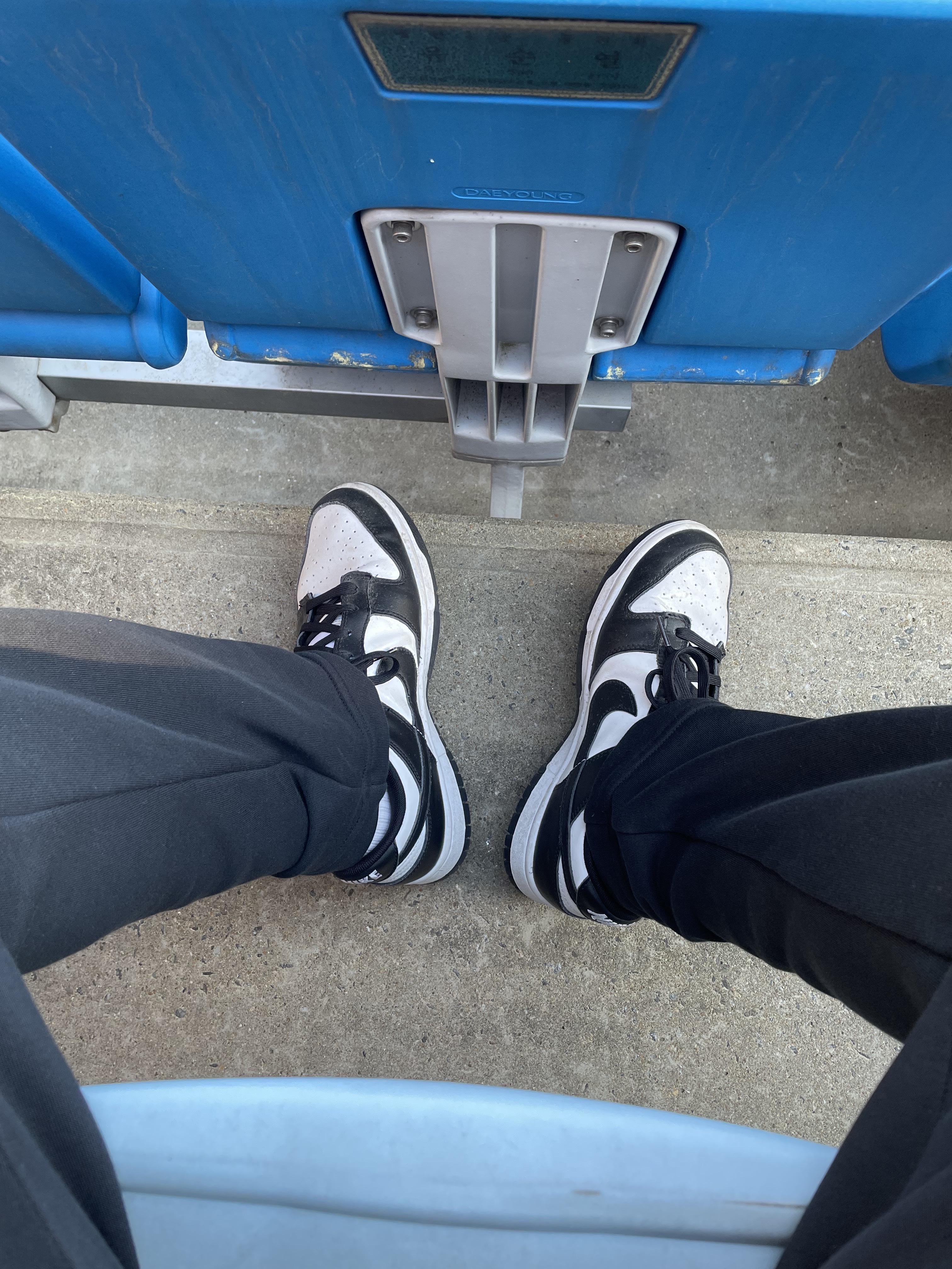 Nike Dunk Low Retro Black 착용 스타일