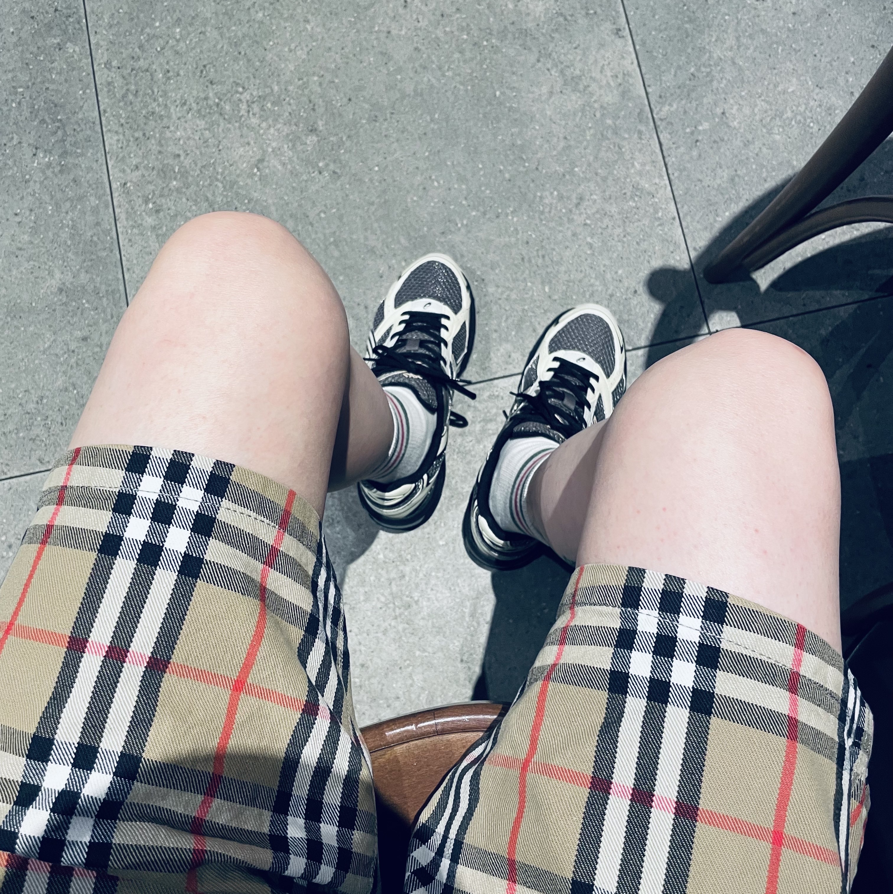 Supreme x Burberry Denim Shorts Beige - 22SS, Asics x I4P Gel-1130 Mink Glacier Grey 착용 스타일
