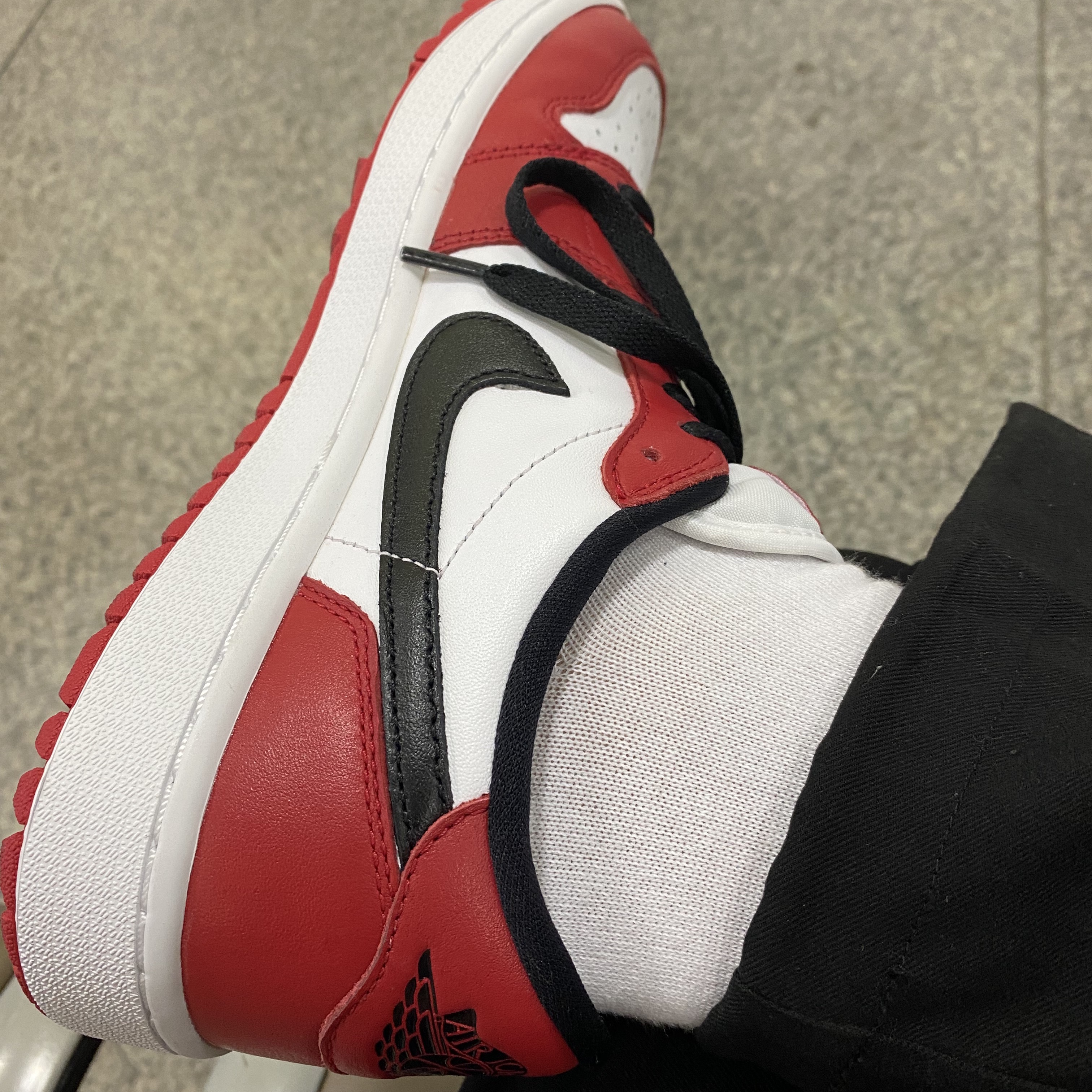 Jordan 1 Low Golf Chicago 착용 스타일