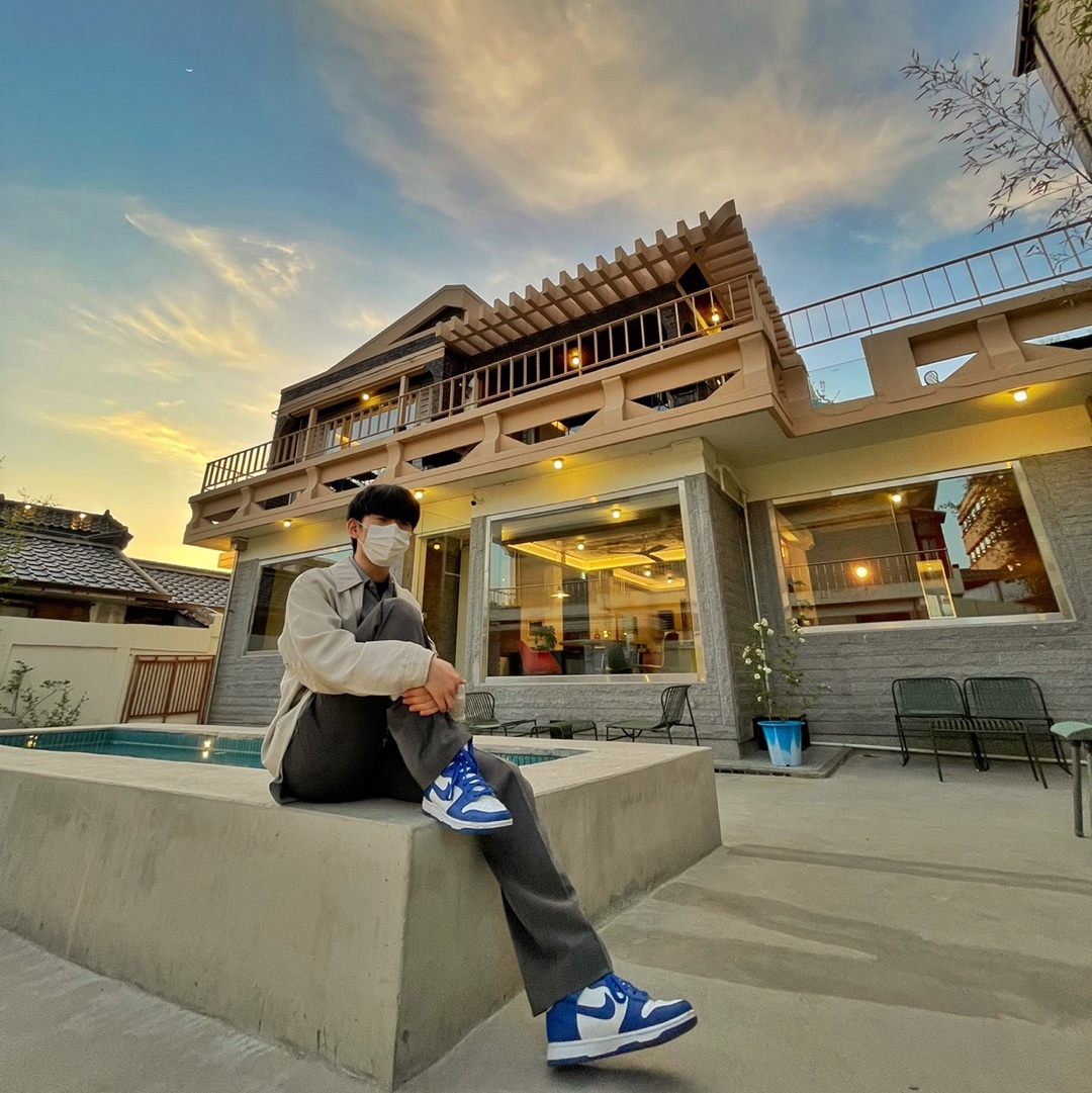 Nike Dunk High Retro Game Royal 착용 스타일