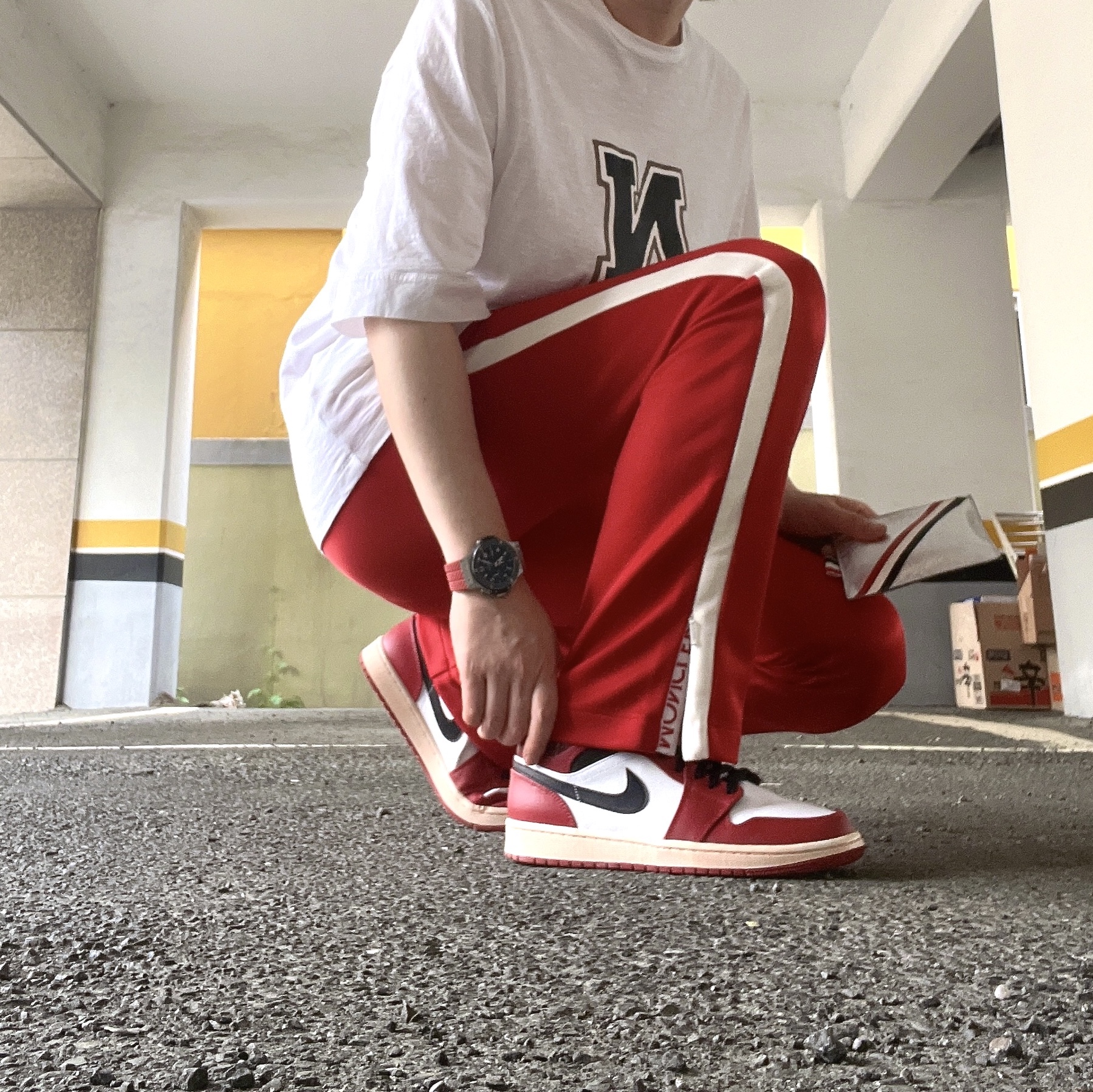 Jordan 1 Mid Chicago 2020 착용 스타일 - 2