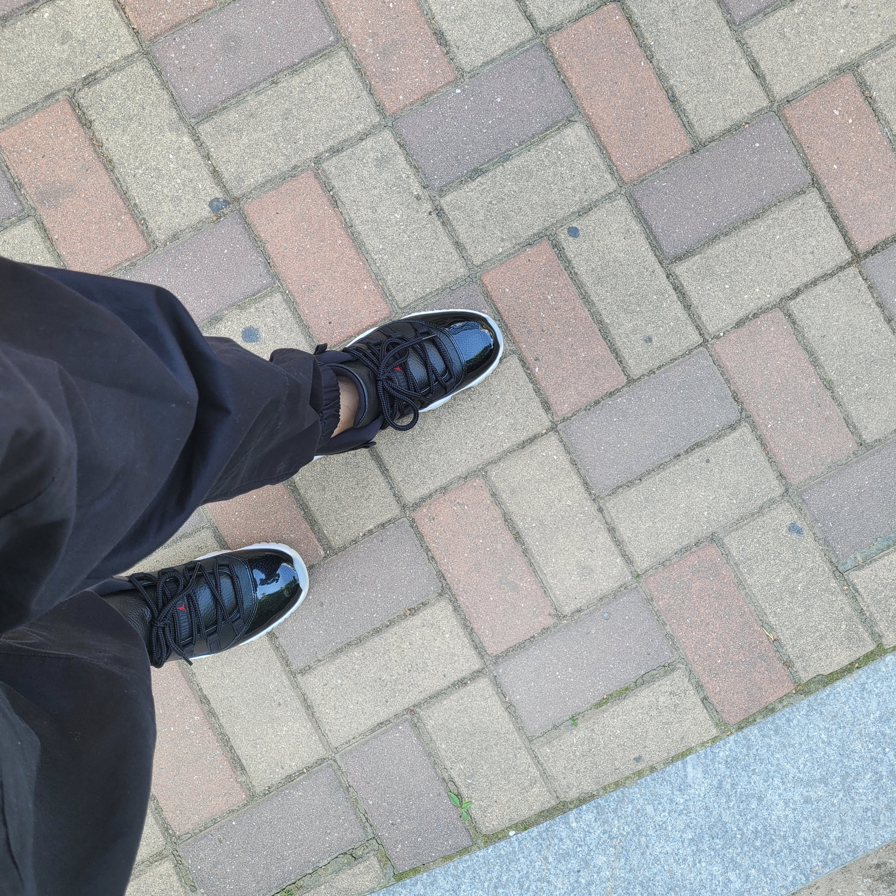 Jordan 11 Retro Low 72-10 착용 스타일