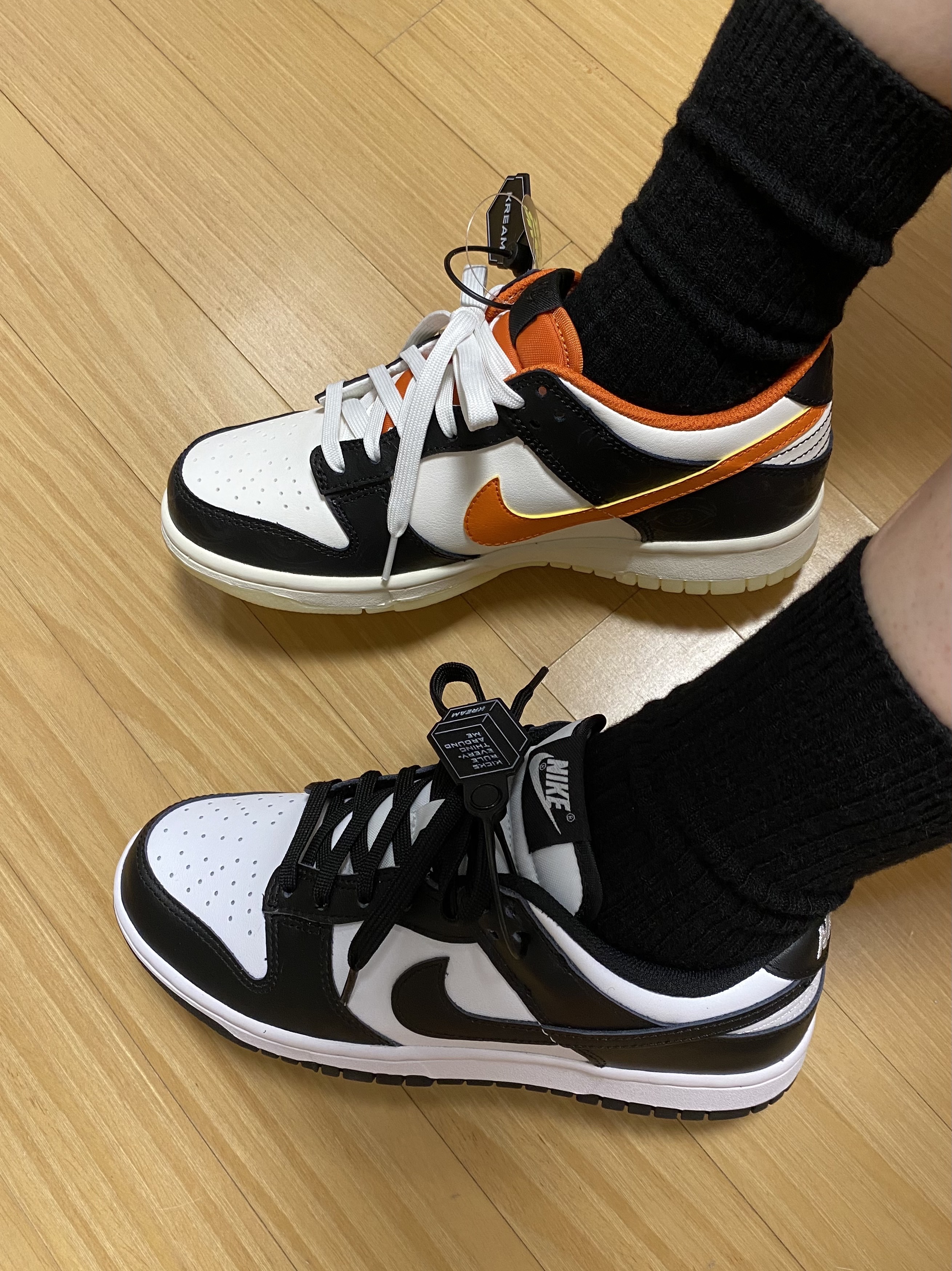 (W) Nike Dunk Low Black 착용 스타일 - 3
