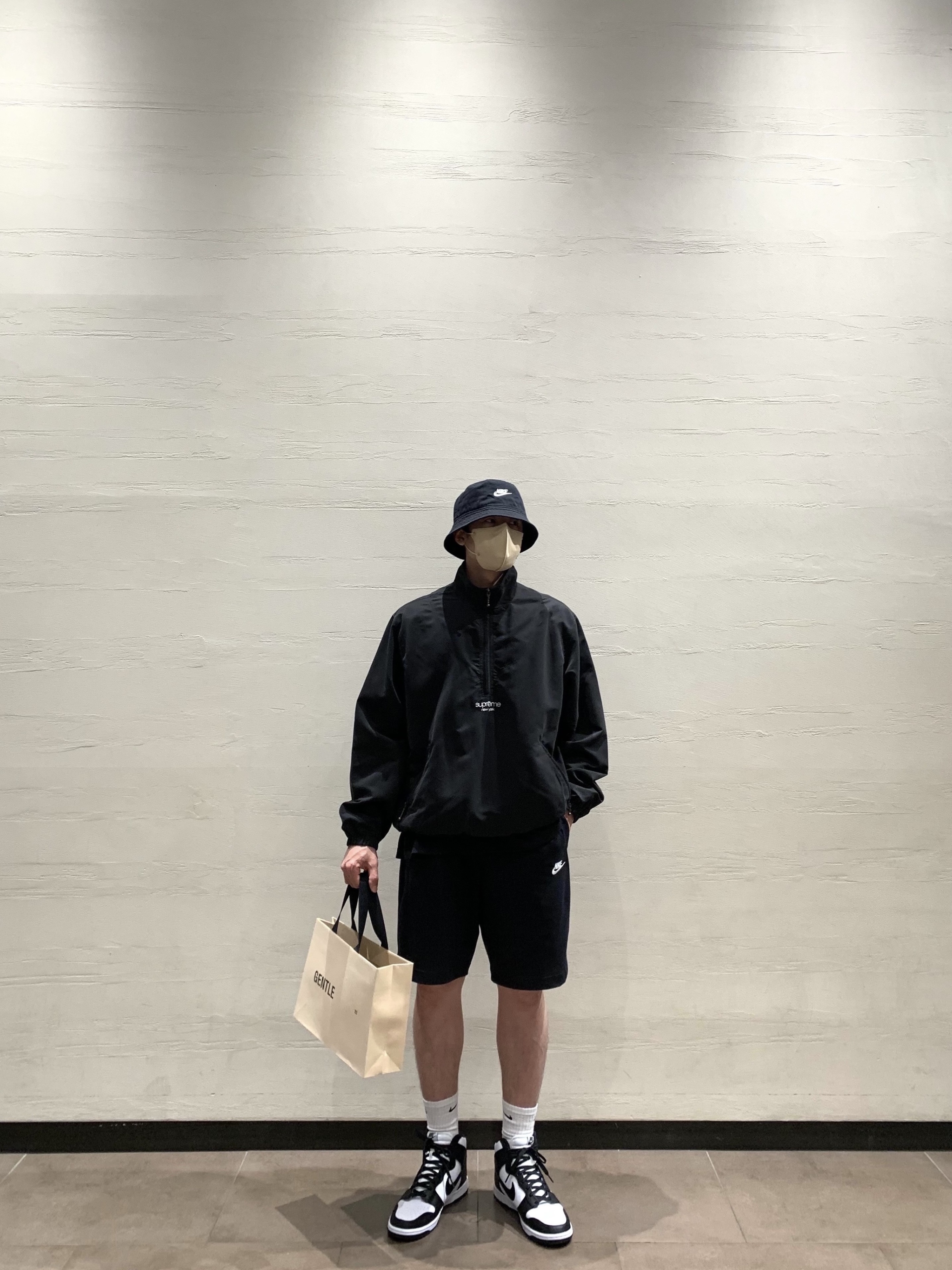 Gentle Monster Roudy 01 Black, Nike Futura Washed Bucket Hat Black 착용 스타일 - 2
