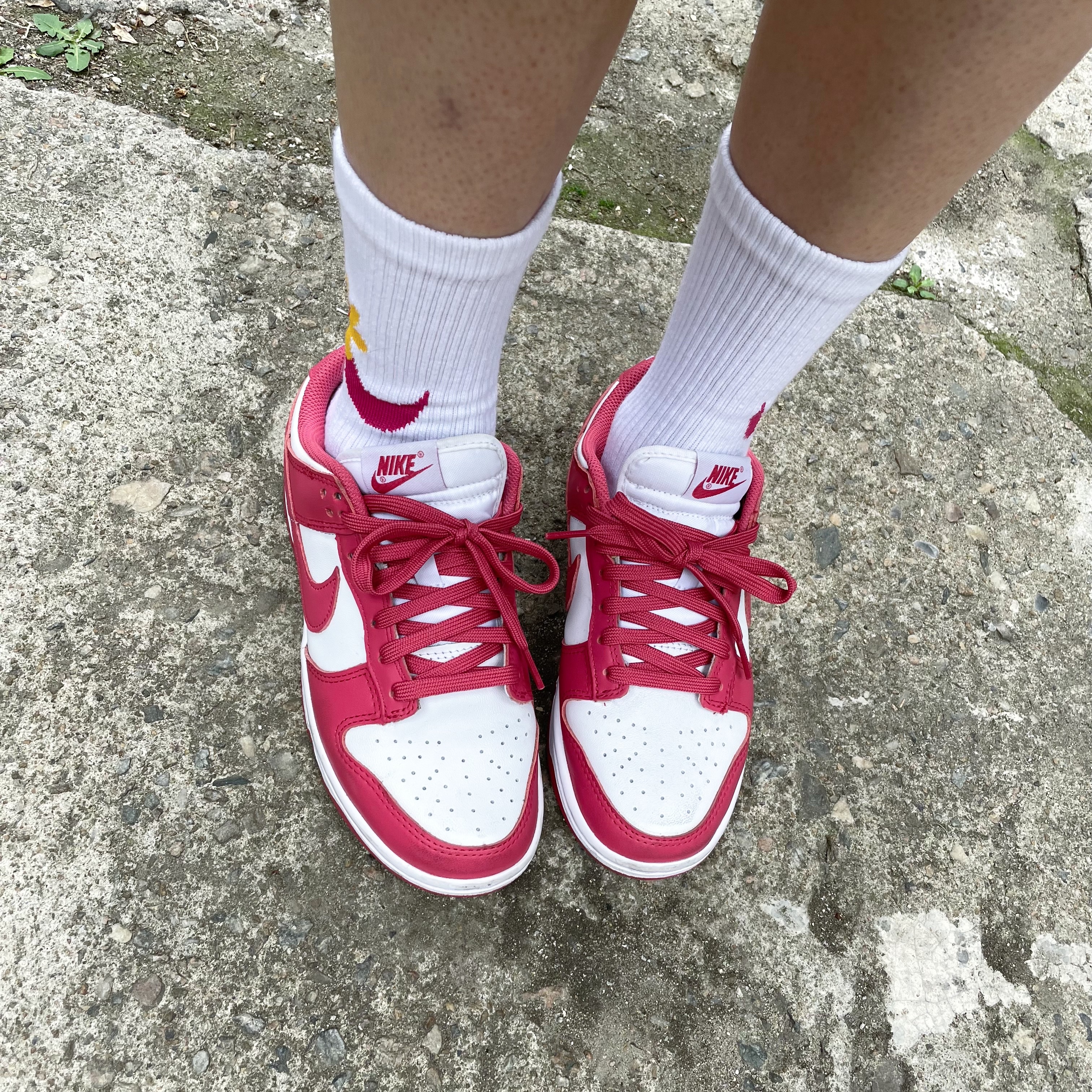 (W) Nike Dunk Low Archeo Pink 착용 스타일 - 2