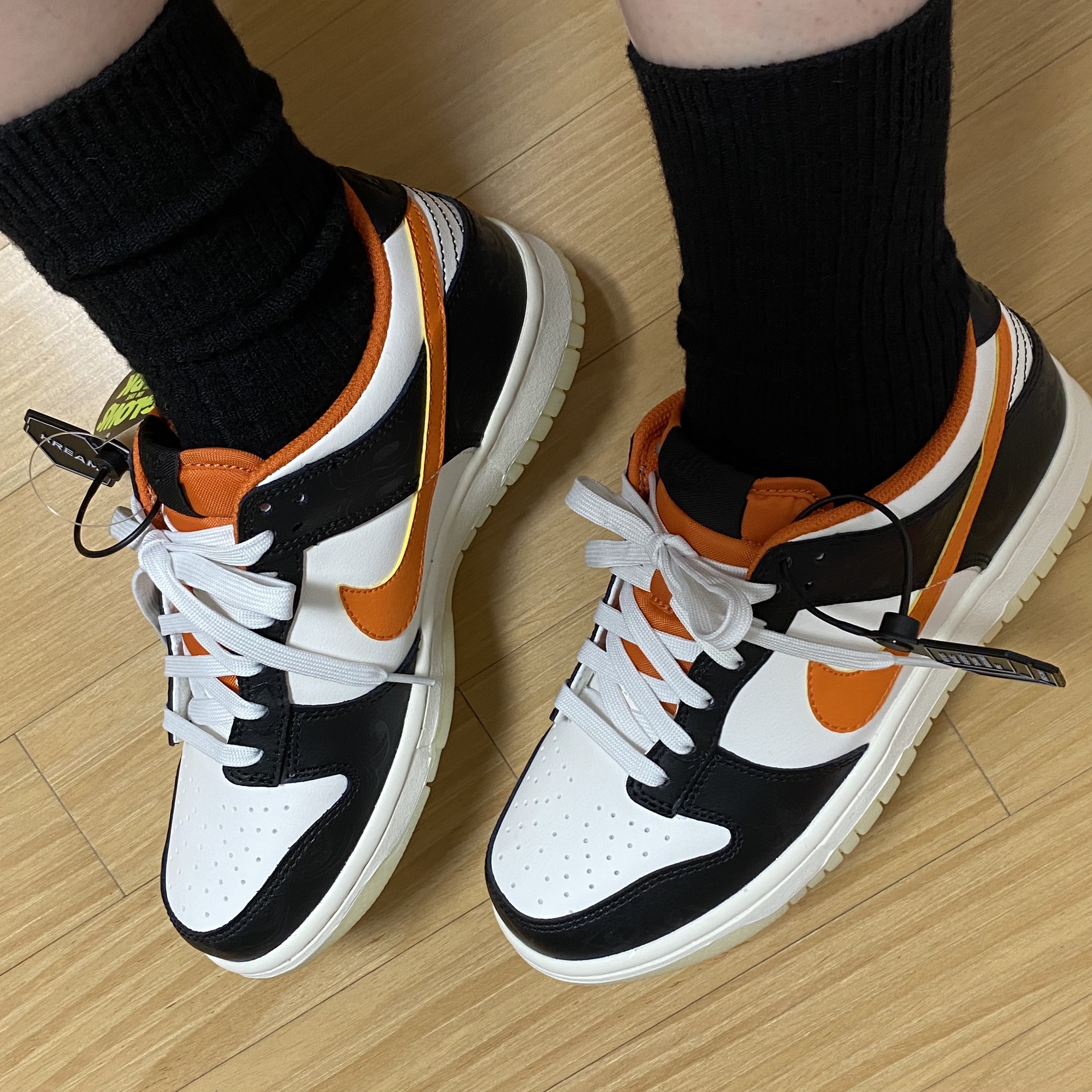 (GS) Nike Dunk Low PRM Halloween 착용 스타일 - 1