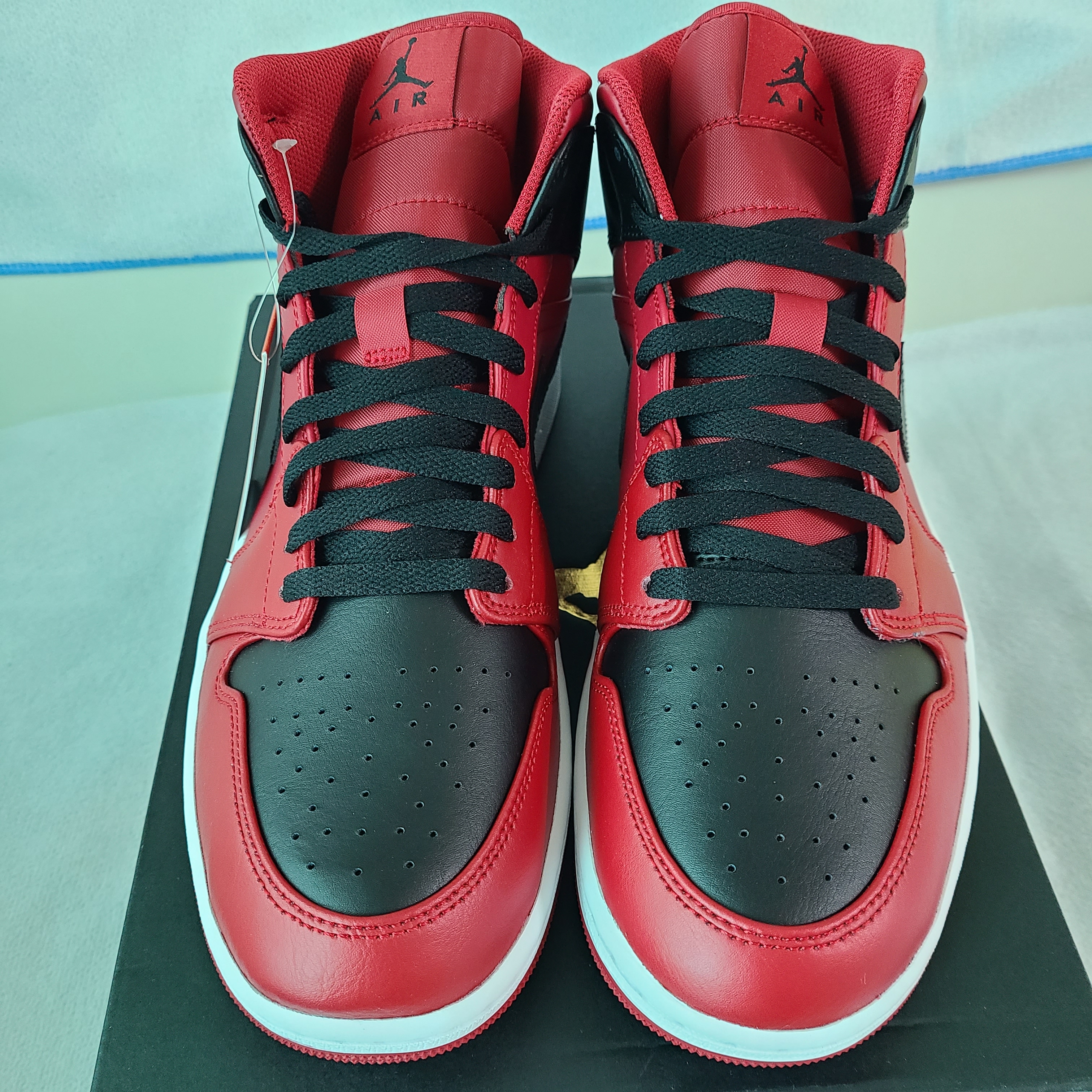 Jordan 1 Mid Reverse Bred 착용 스타일 - 2