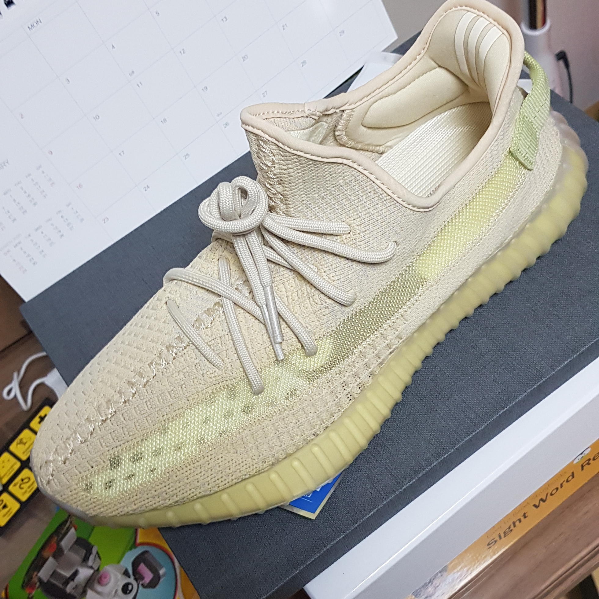 Adidas Yeezy Boost 350 V2 Flax 2020 착용 스타일