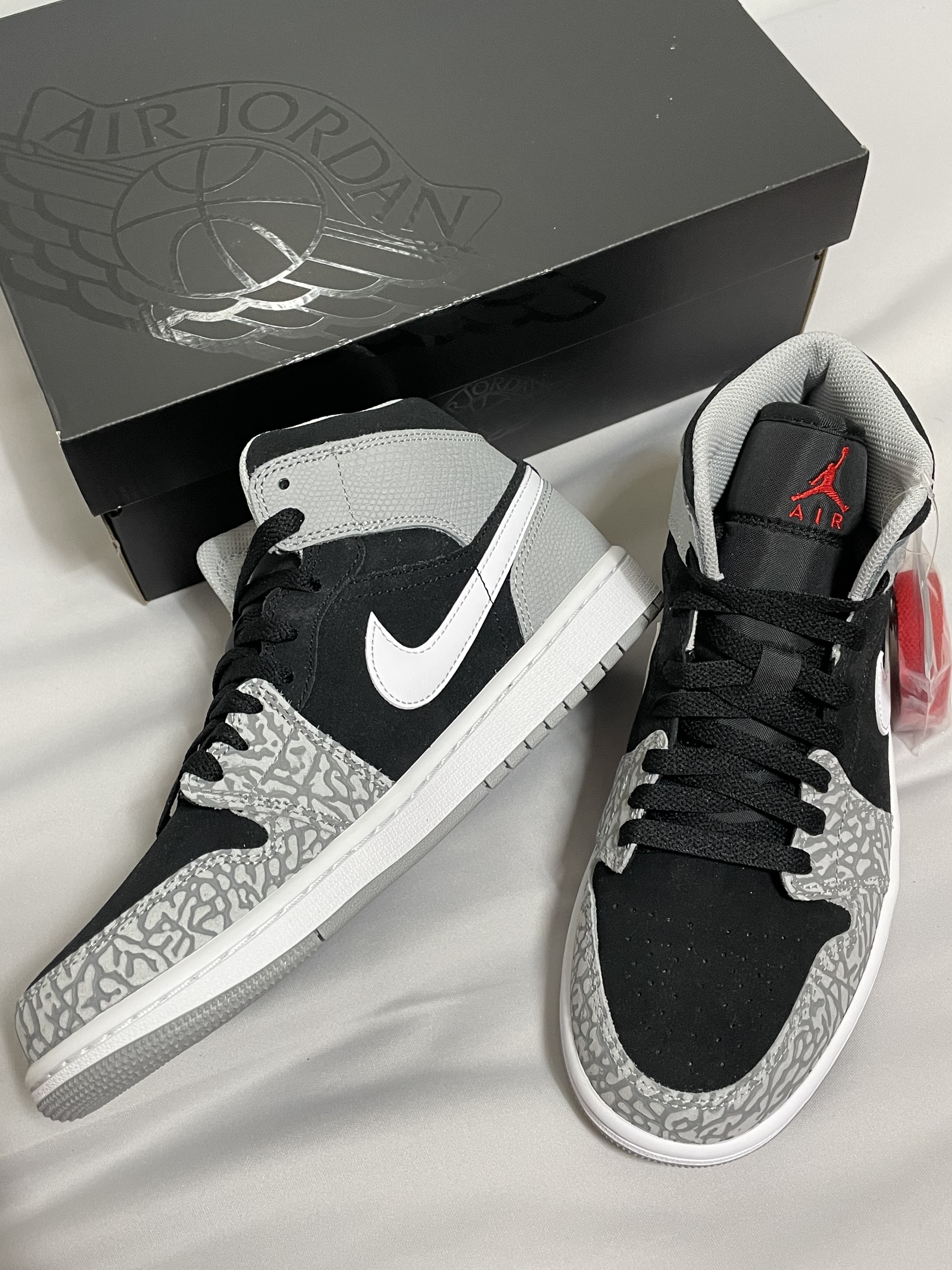Jordan 1 Mid Elephant Toe 착용 스타일