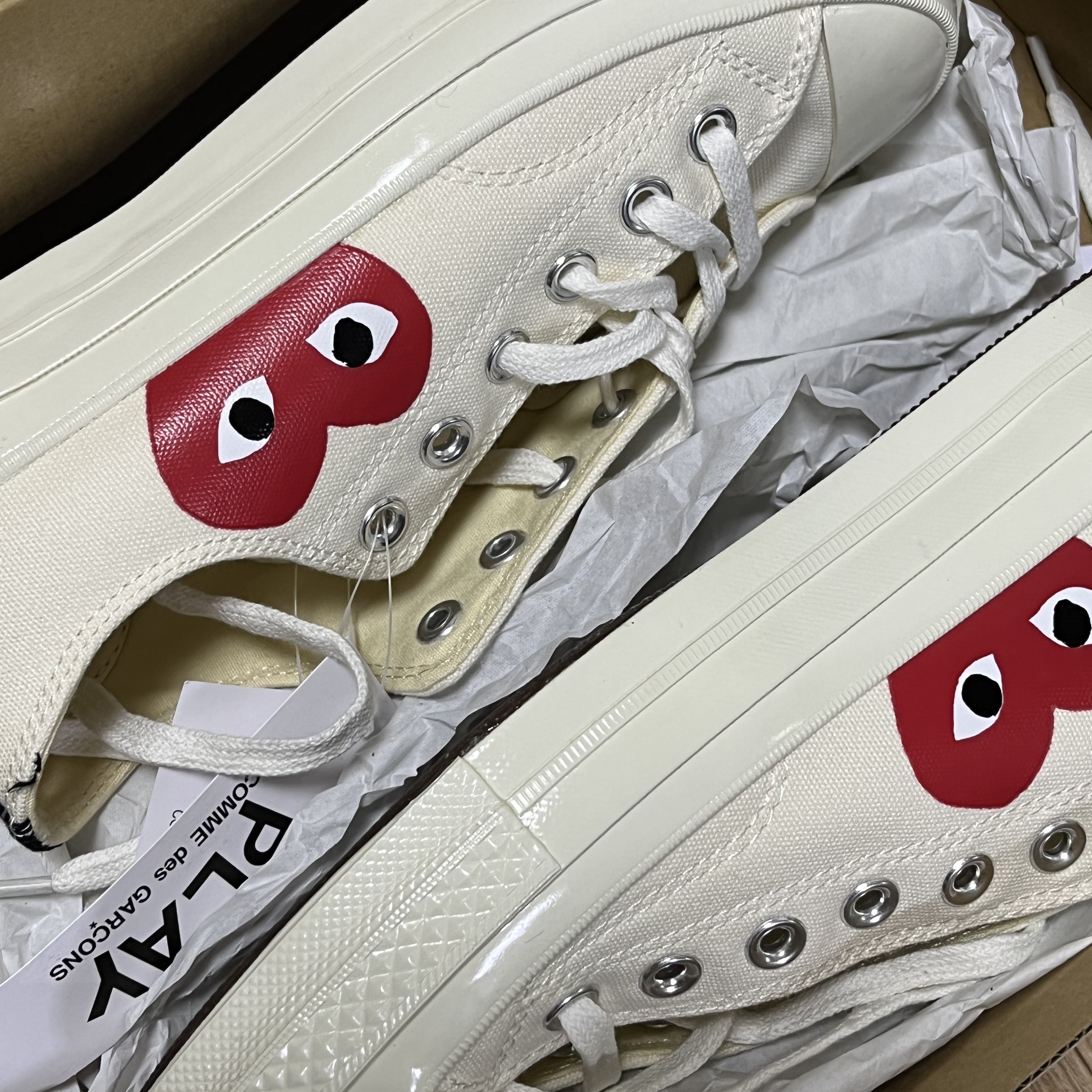 Converse x Play Comme des Garcons Chuck 70 Ox White 착용 스타일