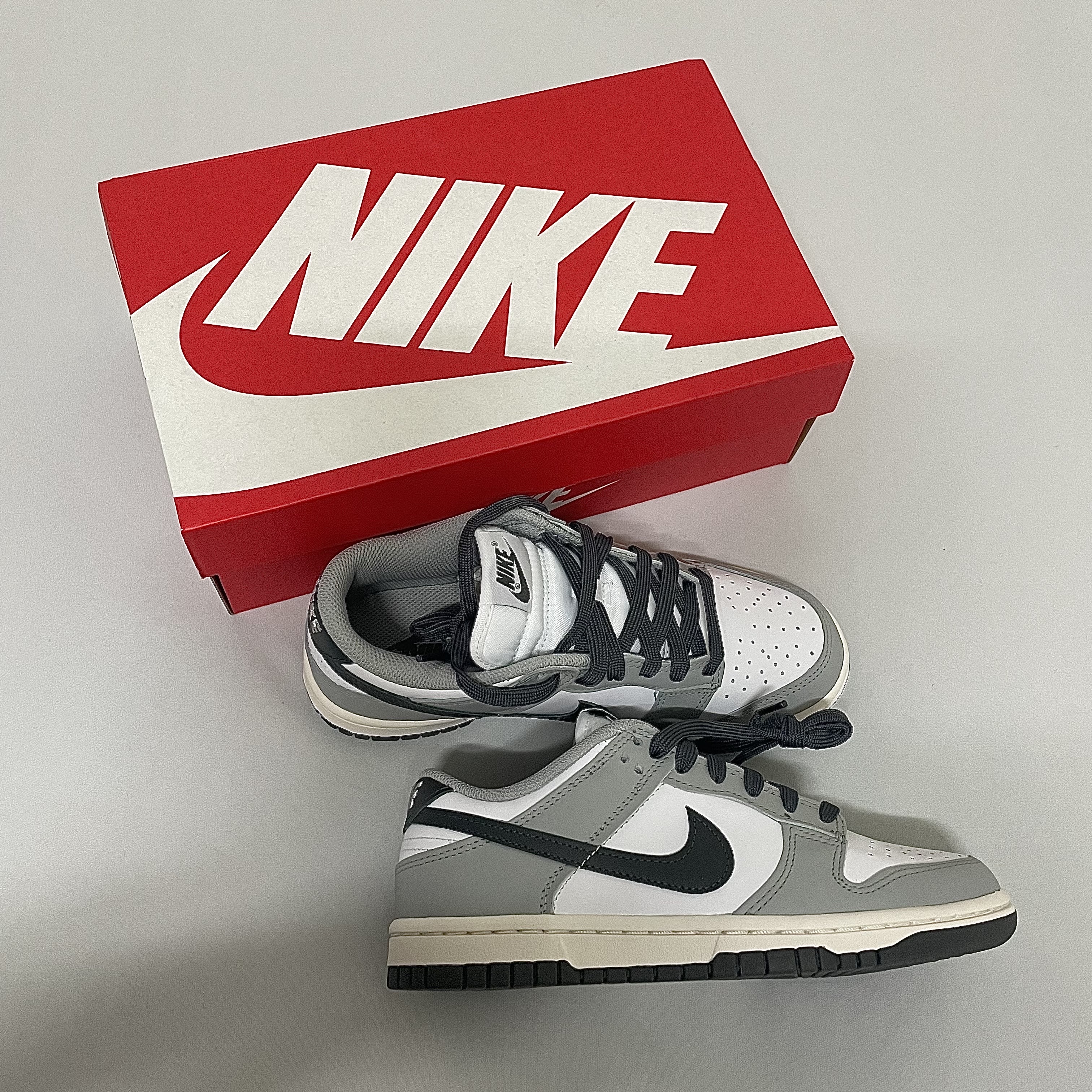 (W) Nike Dunk Low Light Smoke Grey 착용 스타일