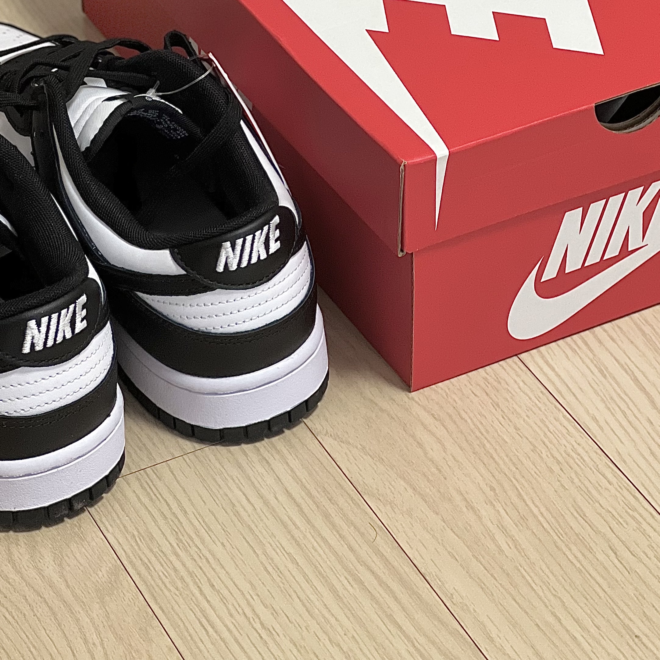 Nike Dunk Low Retro Black 착용 스타일 - 1